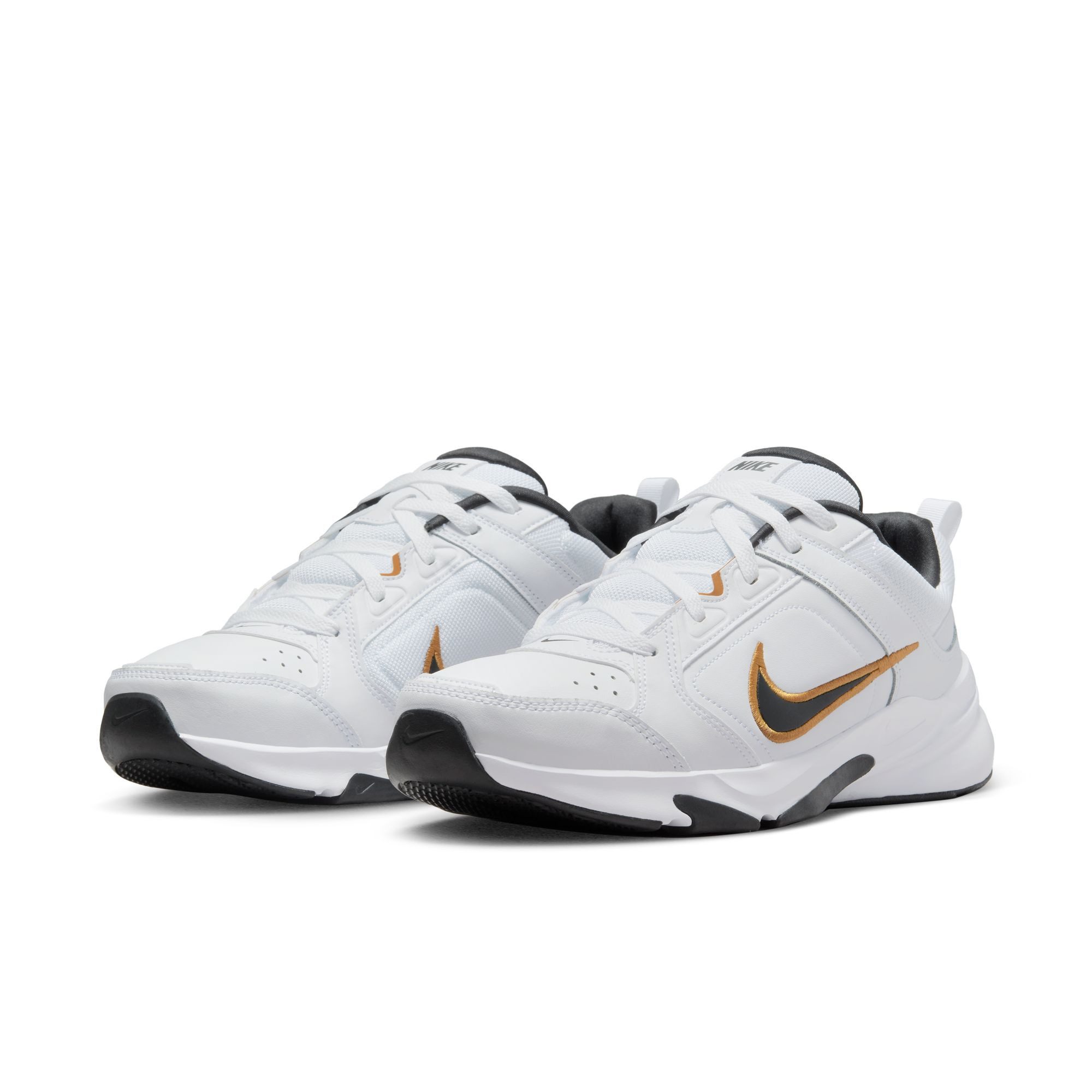 Nike DEFY ALL DAY Sneaker