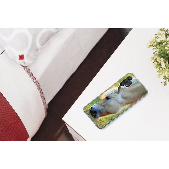 MuchoWow Handyhülle Weidendes Fjordpferd an einem Sommertag Handyhülle Samsung Galaxy A32 5G Smartphone-Bumper Print Handy ZV11121