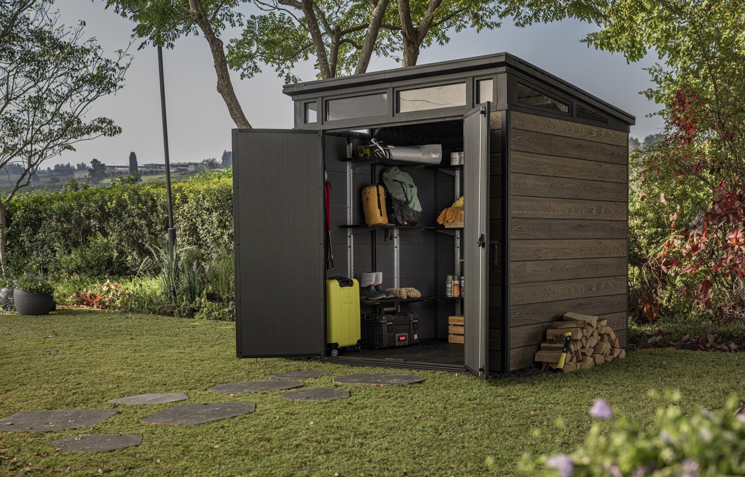 Keter Gartenhaus Keter Kunststoff Gerätehaus Signature Walnuss 7x7