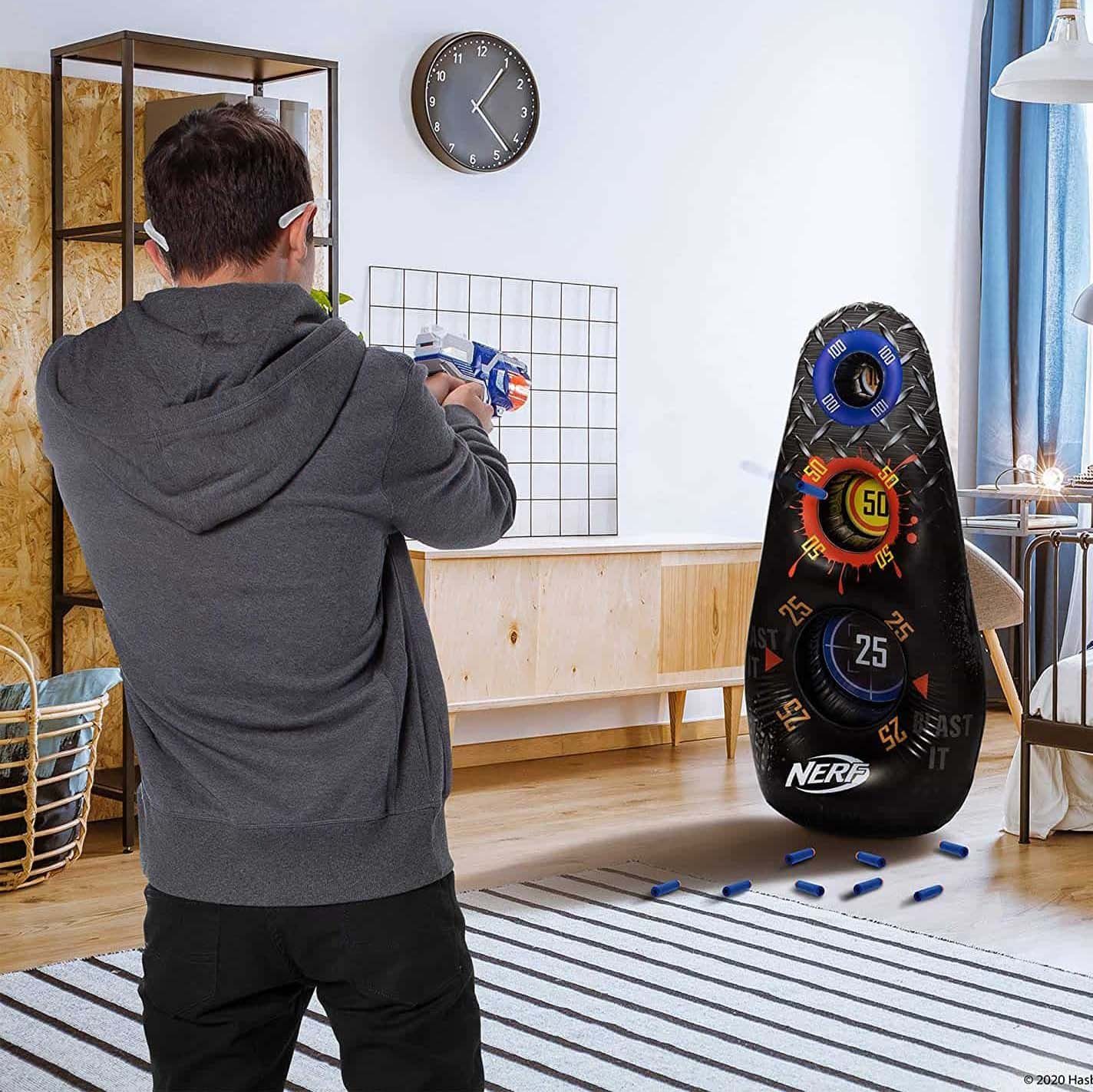 Hasbro Blaster Aufblasbares Ziel mit Punktesystem, Dieses aufblasbare Nerf-Ziel ist perfekt für eine epische Nerf-Schlac