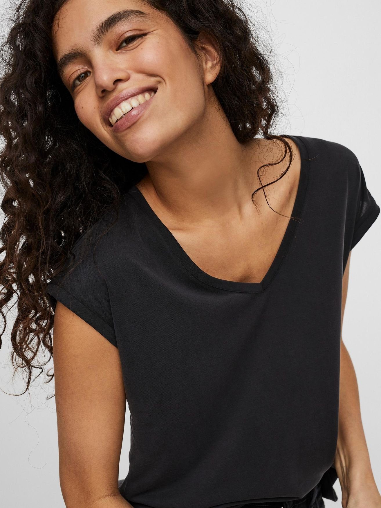 Vero Moda T-Shirt V-Neck Schwarz-2 Basic Stretch T-Shirt 5282 in VMFILLI