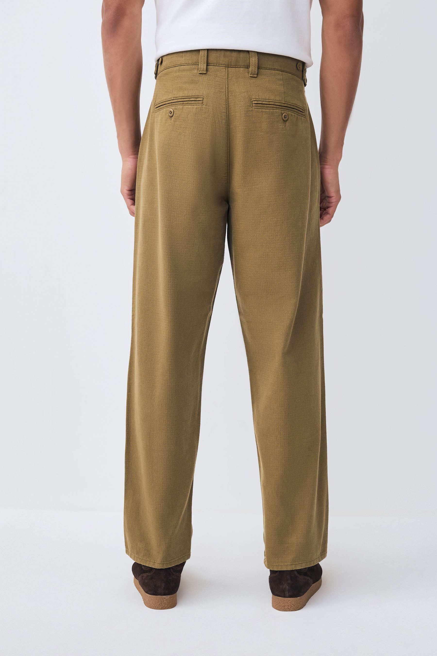 Next Bundfaltenhose Authentische Relaxed Fit Bundfaltenhose (1-tlg)