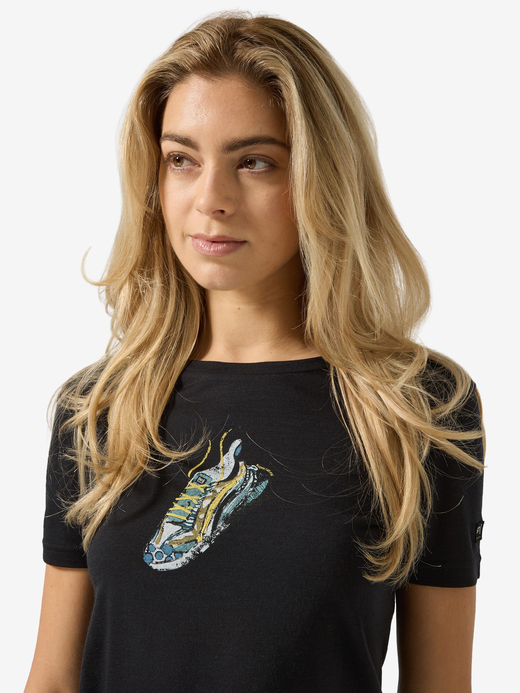 SUPER.NATURAL T-Shirt für Damen,Merino W FLASHY SNEAKER TEE mit Sport-Motiv, atmungsaktiv