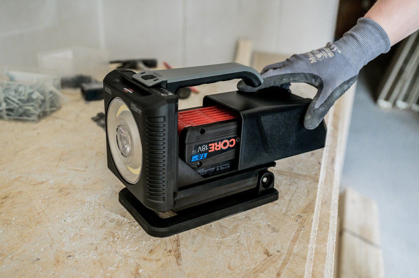 Brennenstuhl LED Baustrahler Multi Battery LED Akku Handscheinwerfer HL 3000, LED fest integriert, kompatibel mit 18V Akkus 11 verschiedener Hersteller