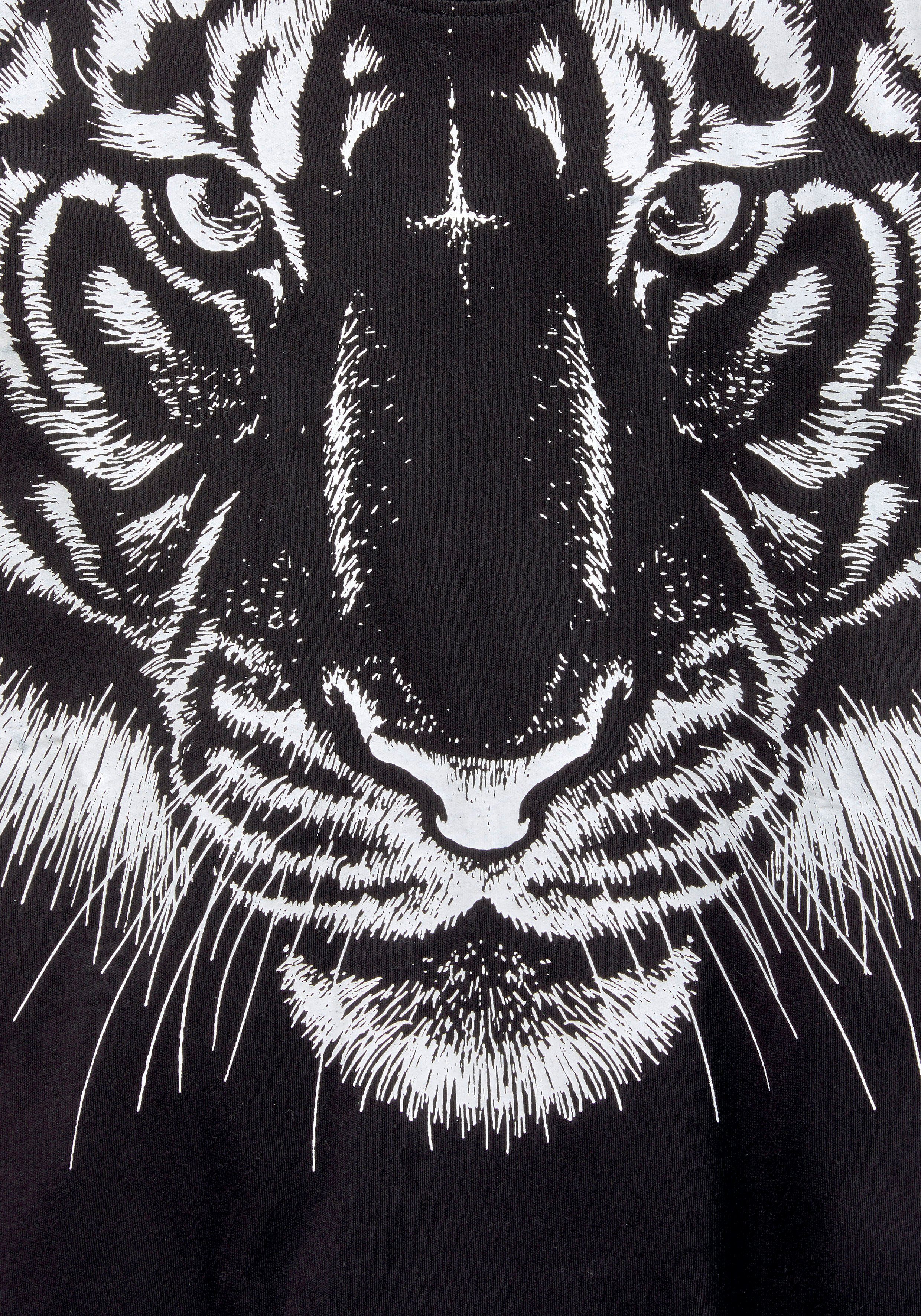 KIDSWORLD T-Shirt Mit großem Druck: WHITE TIGER Kurzarm, Basic-Passform, bedruckt, Rundhalsausschnitt