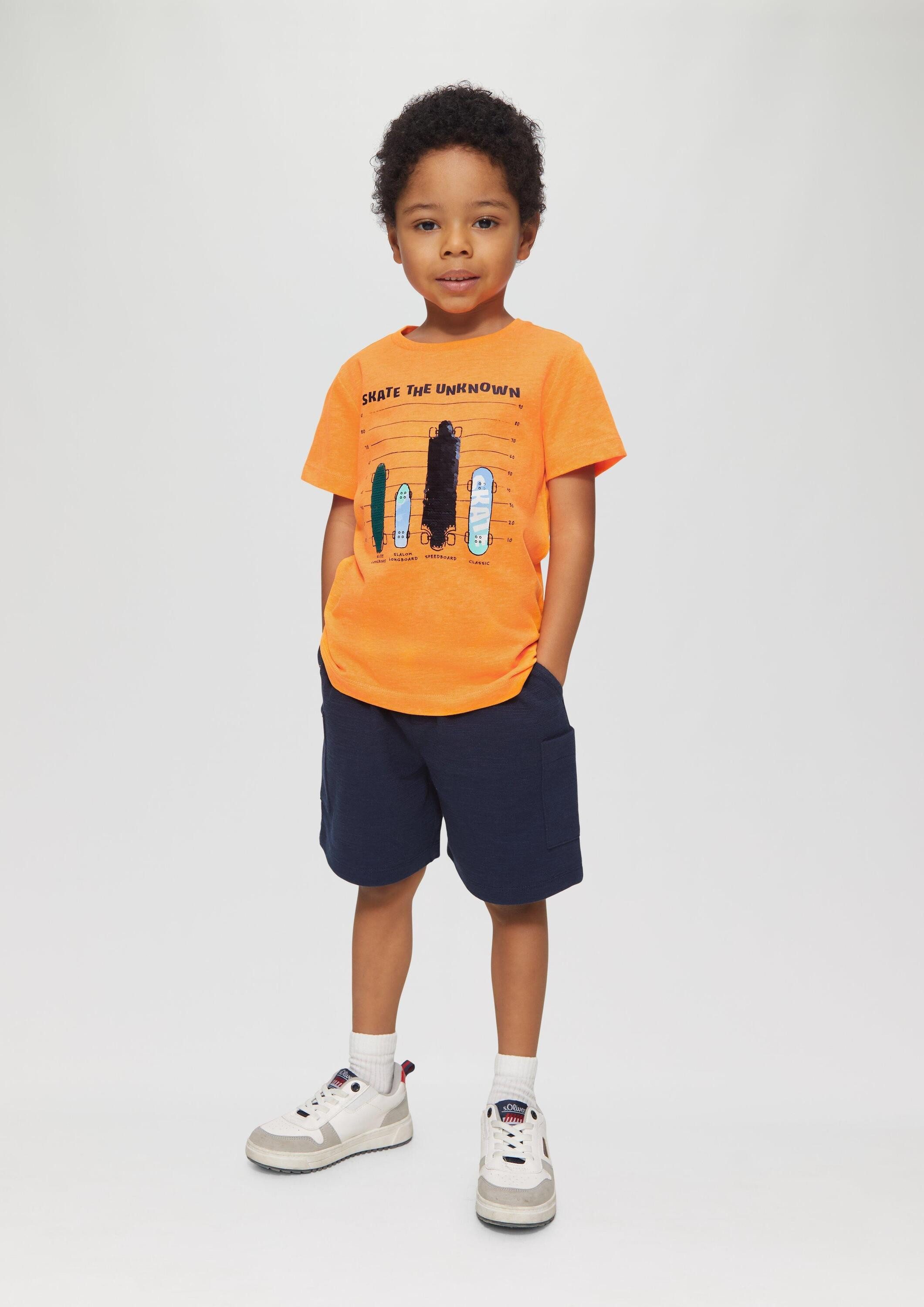 s.Oliver Kurzarmshirt T-Shirt T-Shirt mit Frontprint und Wendepailletten