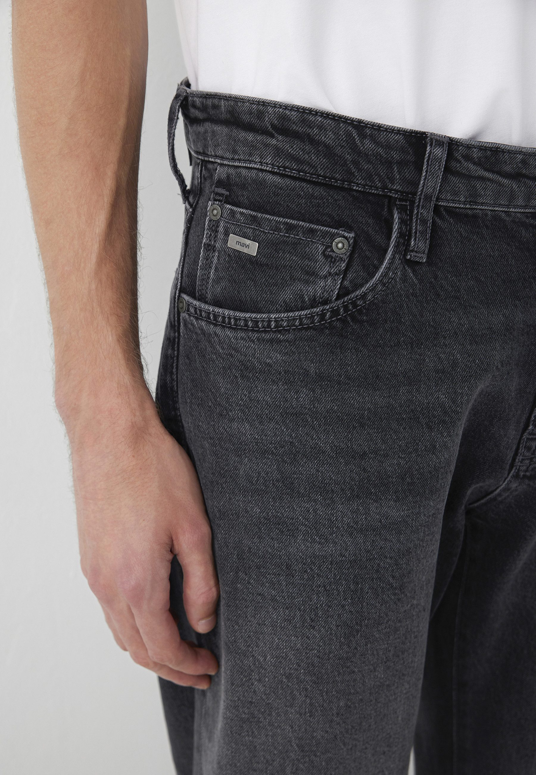 Mavi Tapered-fit-Jeans MADRID Tapered Jeans – Bild 5 von 5