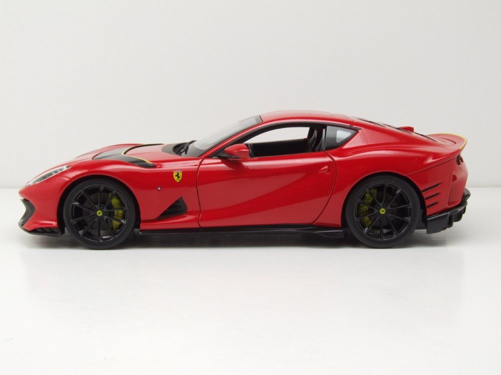 Bburago Modellauto Ferrari 812 Competizione 2021 rot, Maßstab 1:18