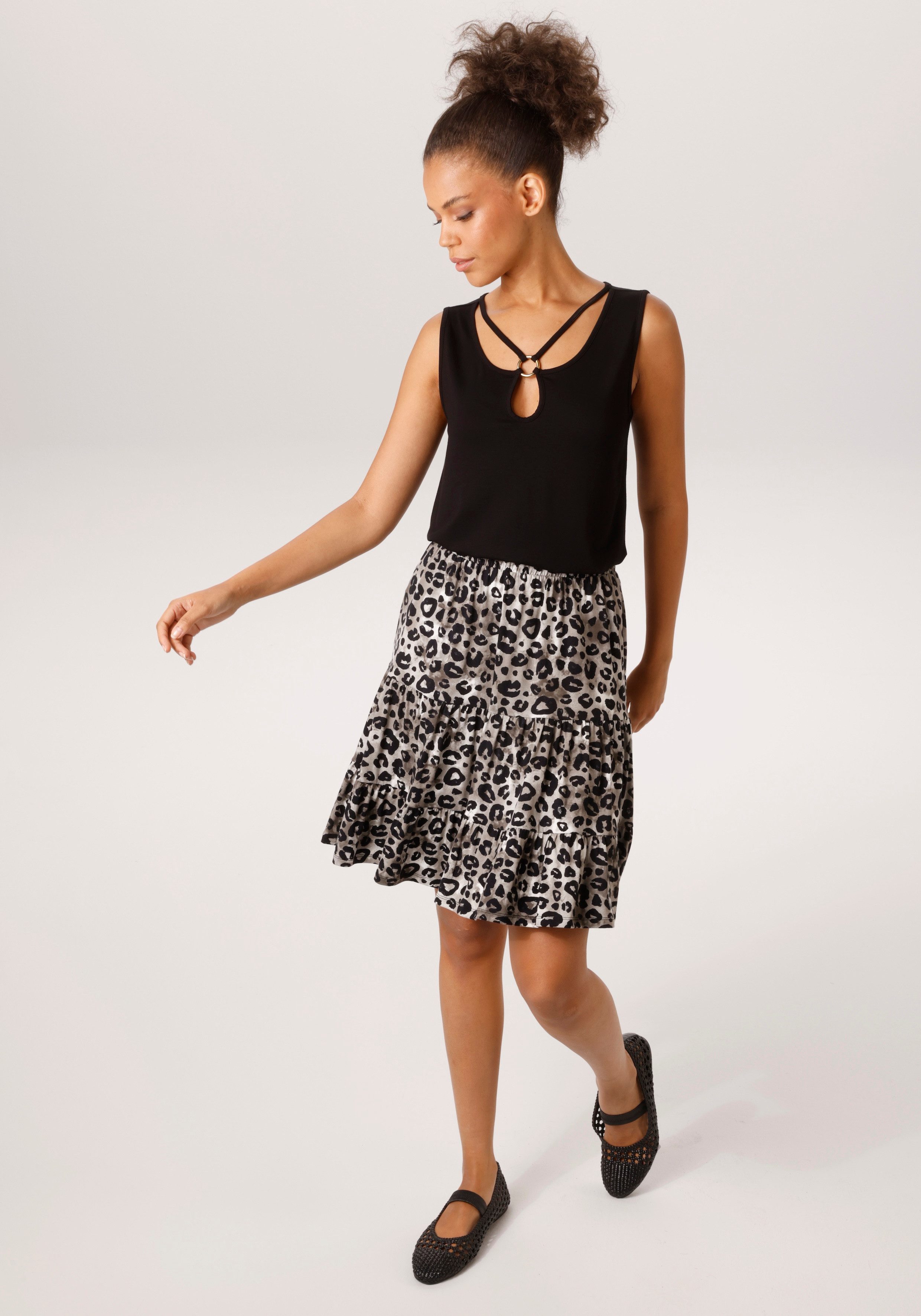 Zum Outfit 8