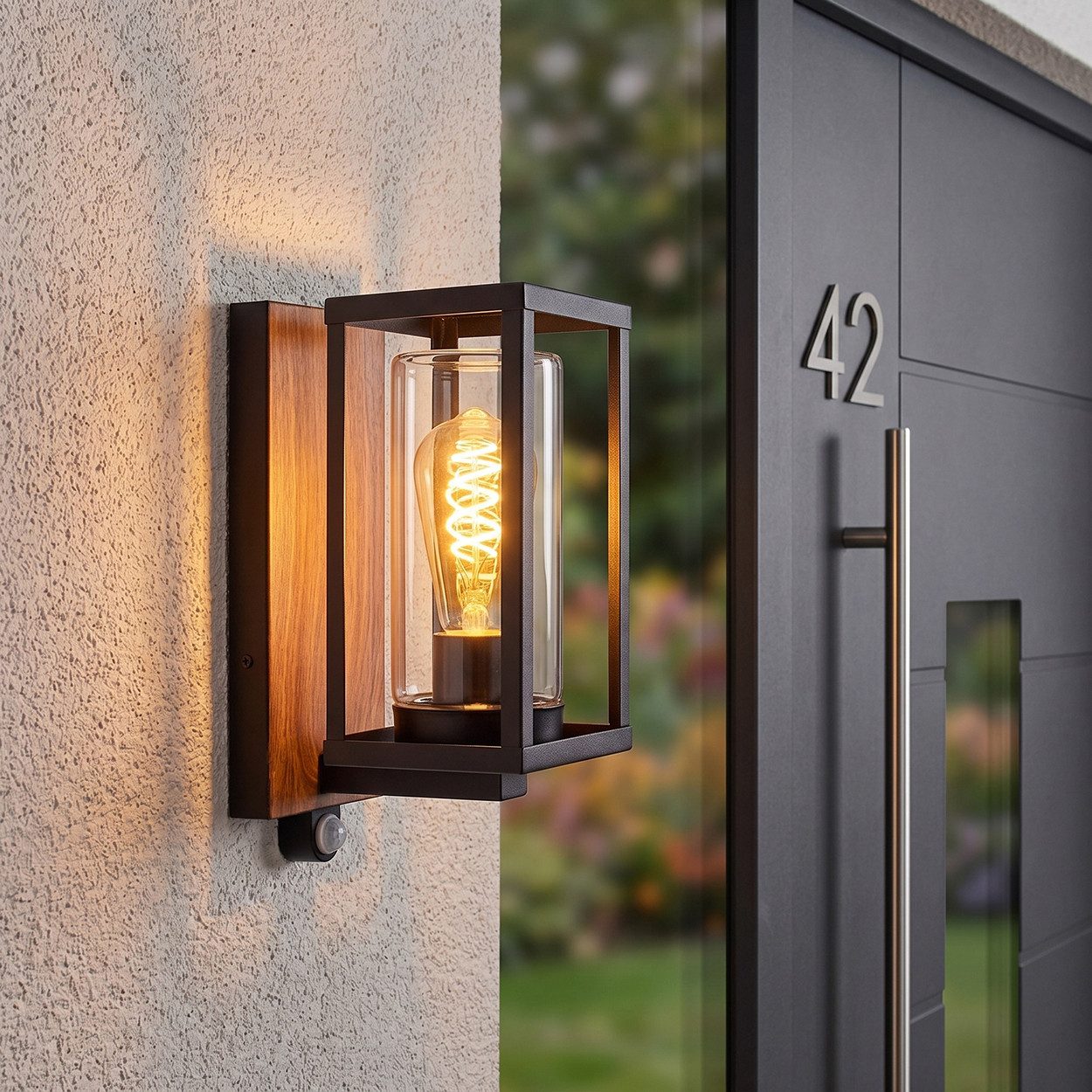 hofstein Außen-Wandleuchte Außenleuchte mit Bewegungsmelder aus Metall/Glas in Schwarz-Braun/Klar, ohne Leuchtmittel, Wandlampe für Terrasse/Hof, 1 x E27, ohne Leuchtmittel, IP44