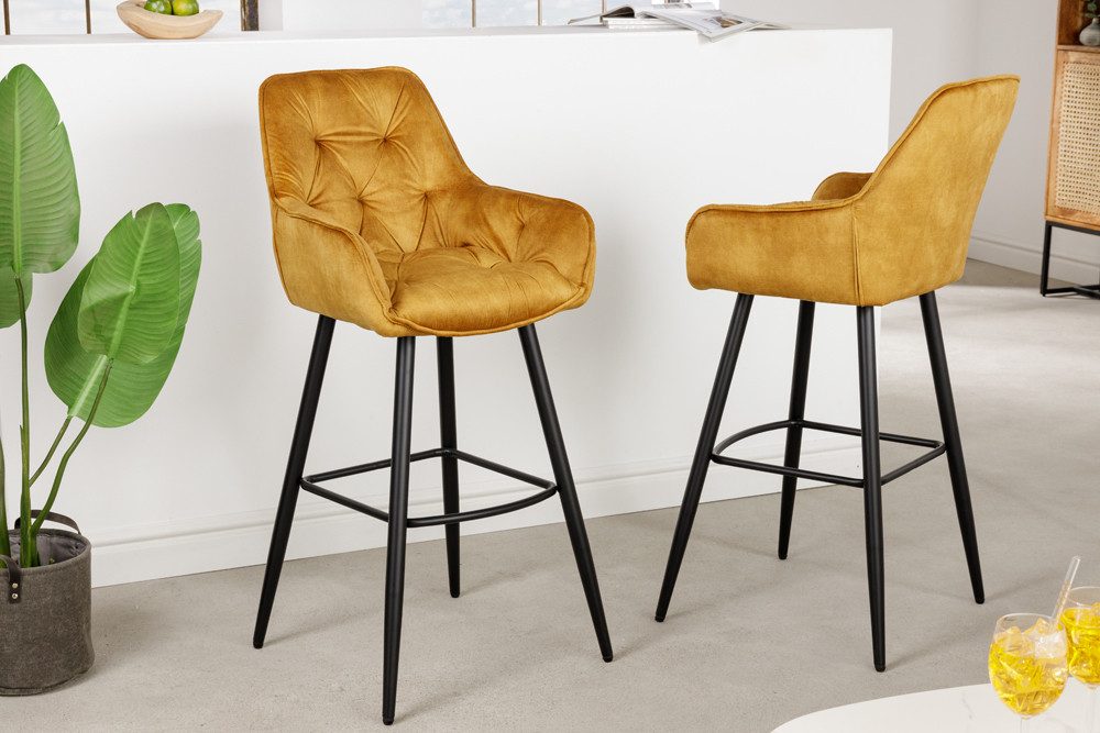 riess-ambiente Barhocker MILANO senfgelb/schwarz - Samt, Metallgestell, mit Lehne & Fußablage (Einzelartikel, 1 St), Stuhl mit Chesterfield-Steppung – ideal für Deinen Küchentresen
