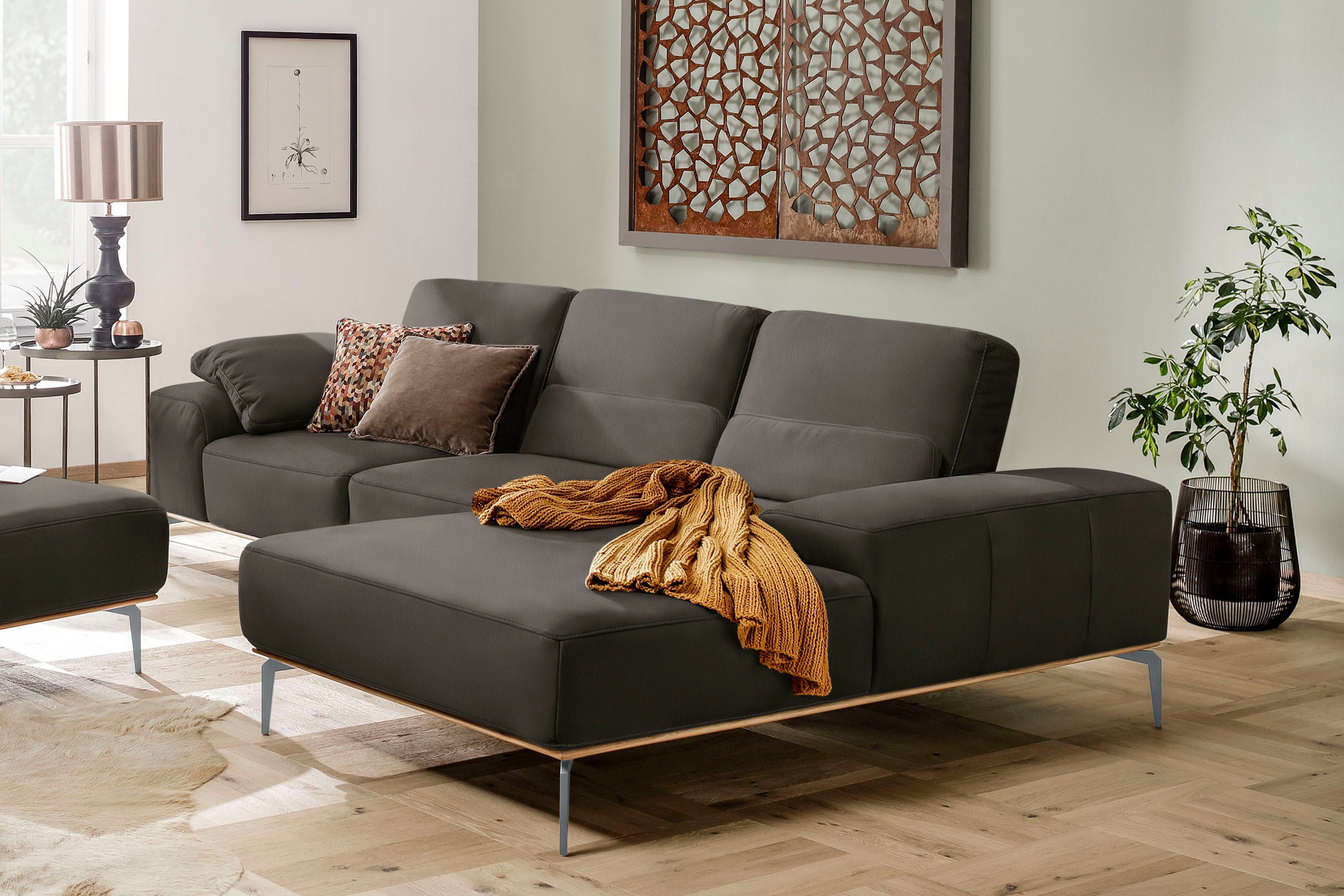 W.SCHILLIG Ecksofa run, mit elegantem Holzsockel, Füße in Silber matt, Breite 299 cm