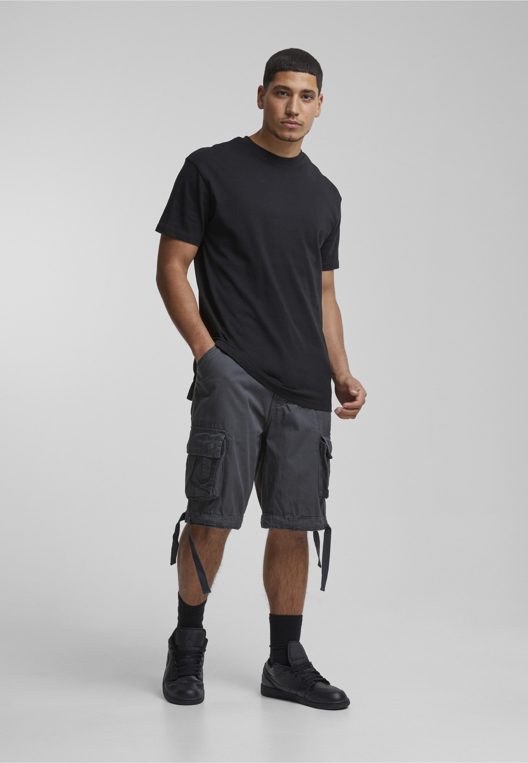 Brandit Stoffhose Brandit Herren Urban Legend Cargo Shorts (1-tlg)