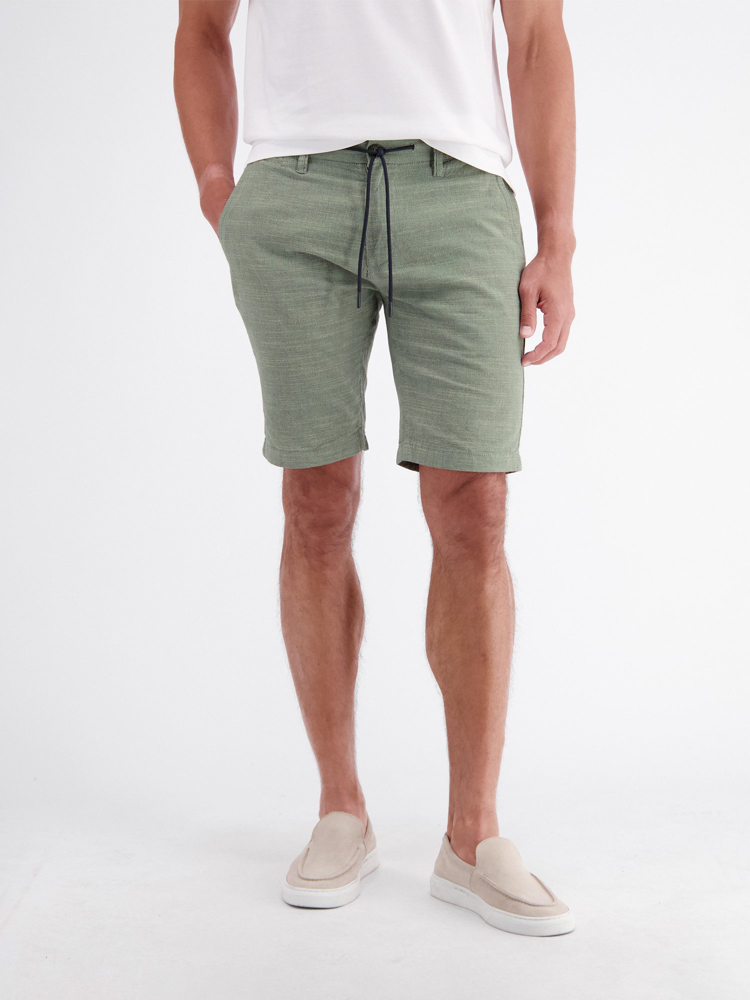 Chinoshorts Sommerliche Chino-Shorts aus reiner Baumwolle mit Tunnelzug