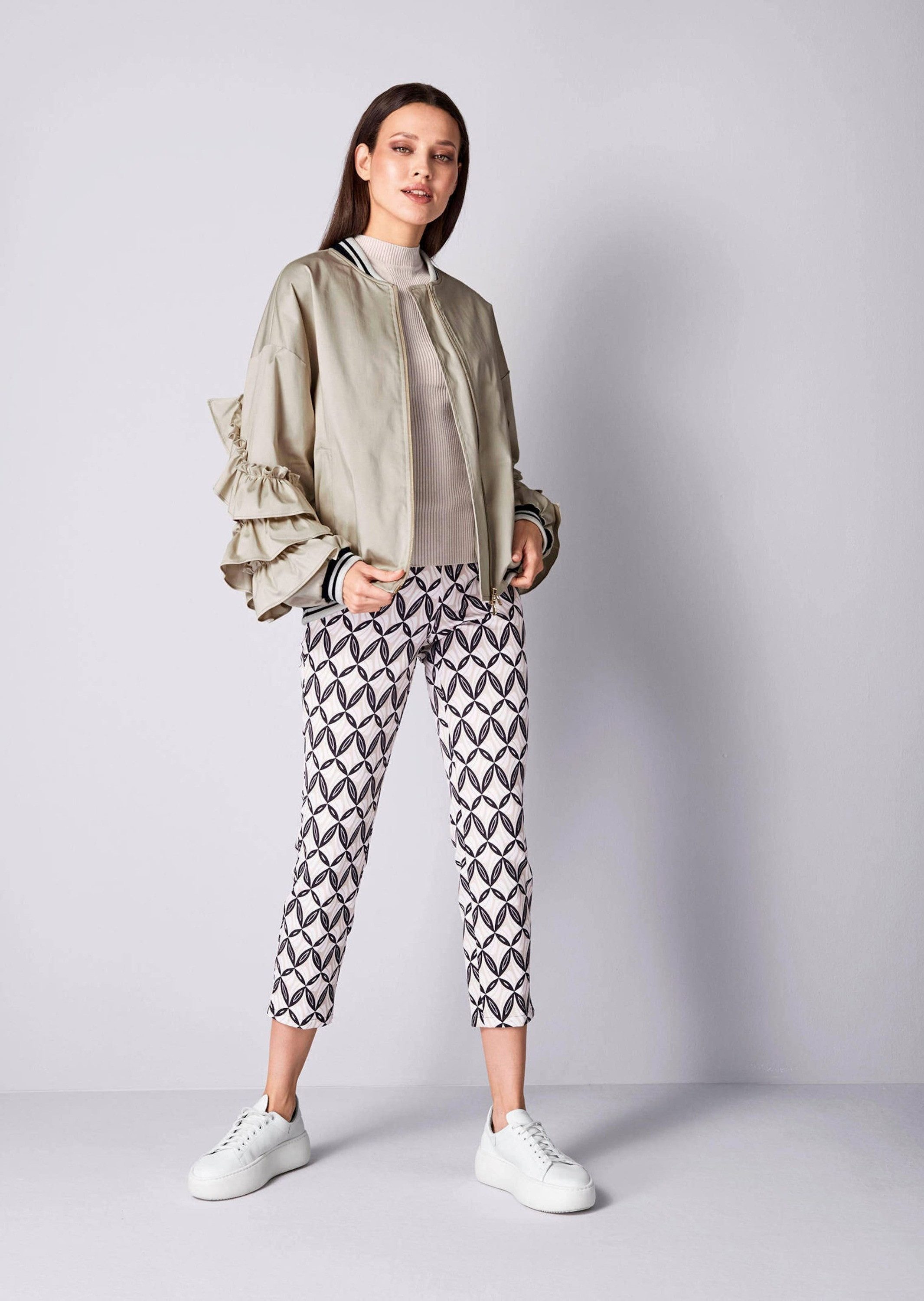 Alba Moda Kurzblazer Blouson mit Rüschen günstig online kaufen