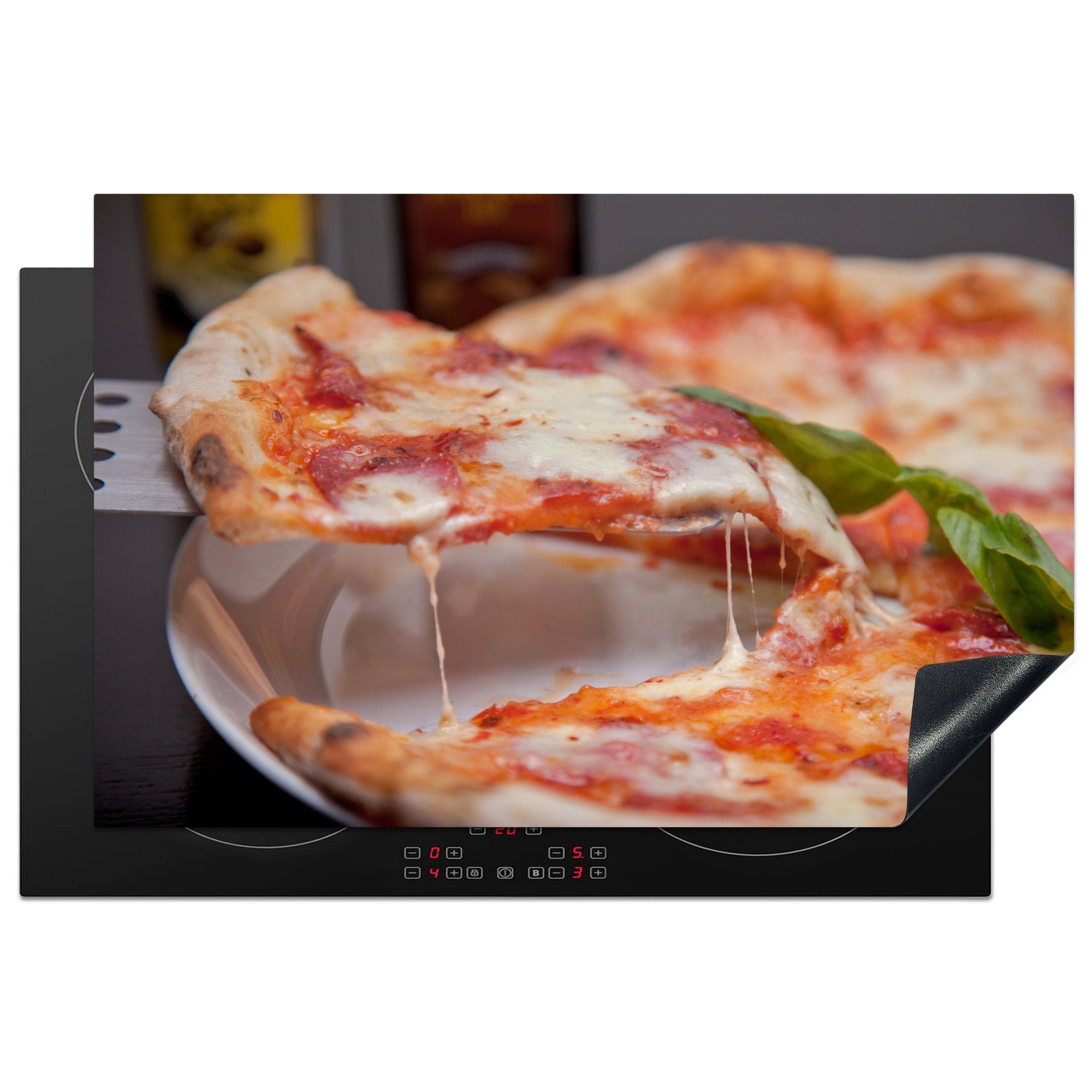 MuchoWow Herdblende-/Abdeckplatte Pizza auf einem Teller, Vinyl, (1 tlg), 81x52 cm, Induktionskochfeld Schutz für die küche, Ceranfeldabdeckung