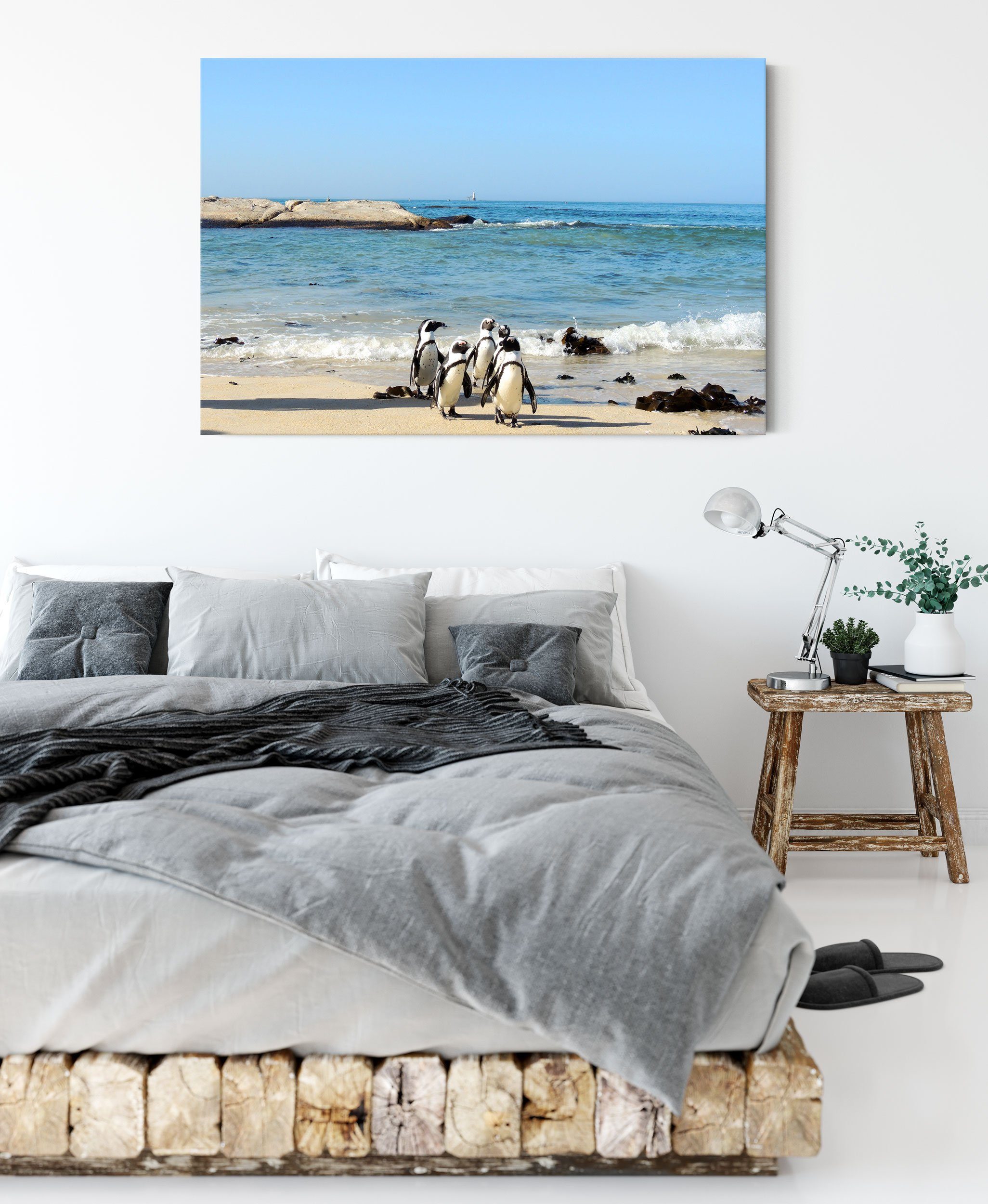 Pixxprint Leinwandbild Pinguine am Strand, Pinguine am Strand (1 St), Leinwandbild fertig bespannt, inkl. Zackenaufhänger