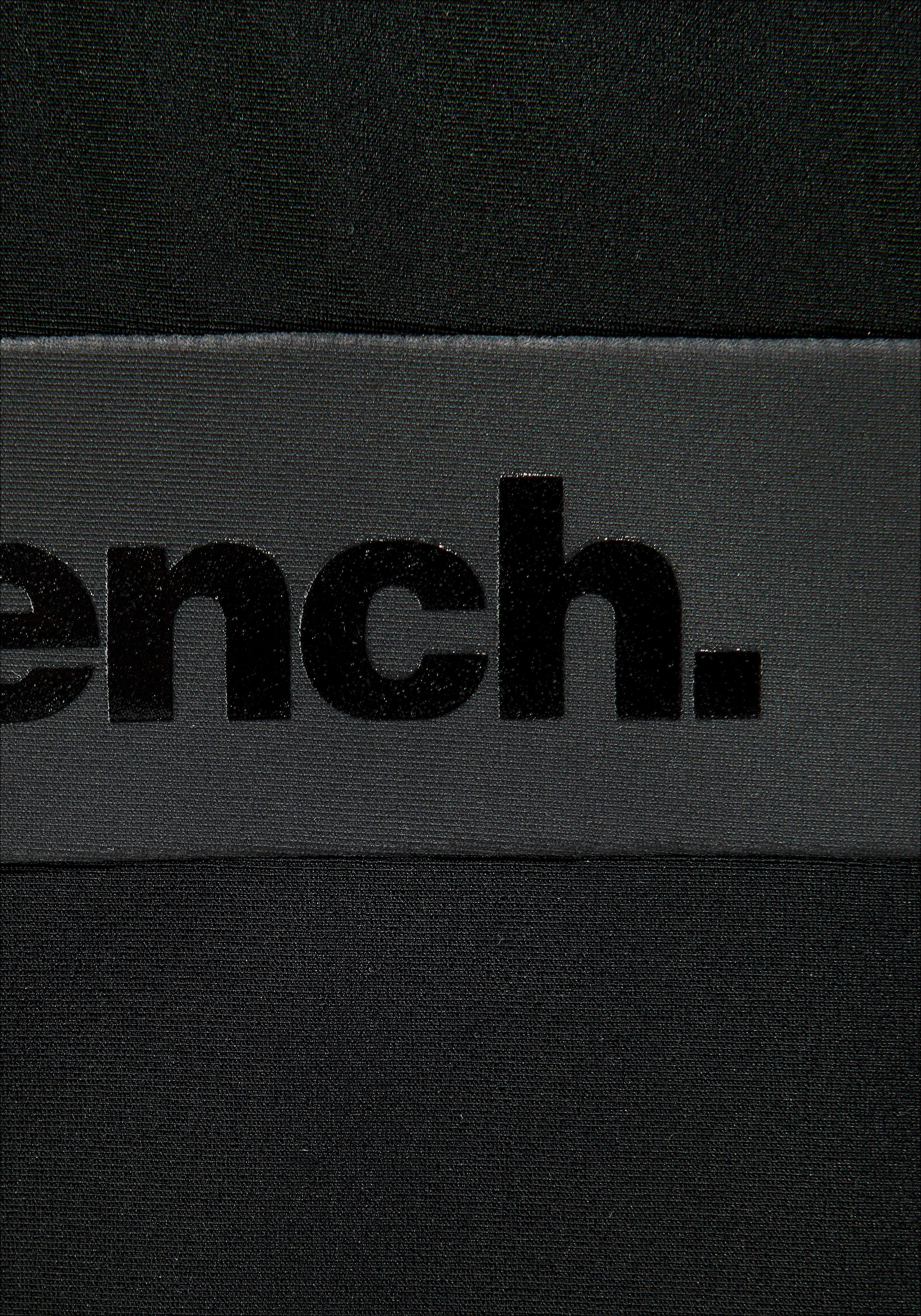 Bench. Badeanzug in schwarz Unifarbe
