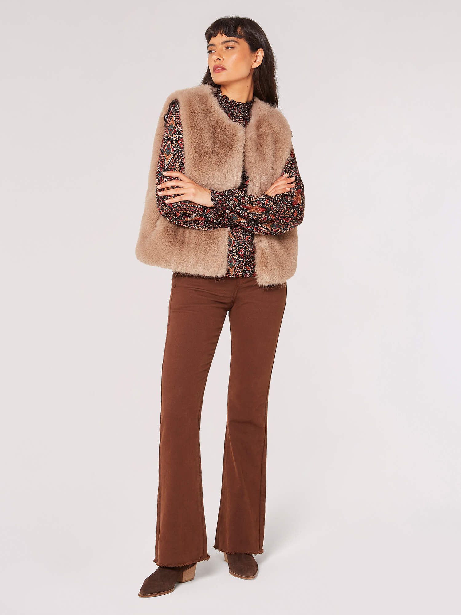 Apricot Fellimitatweste weiche Weste mit Haken & Ösen günstig online kaufen