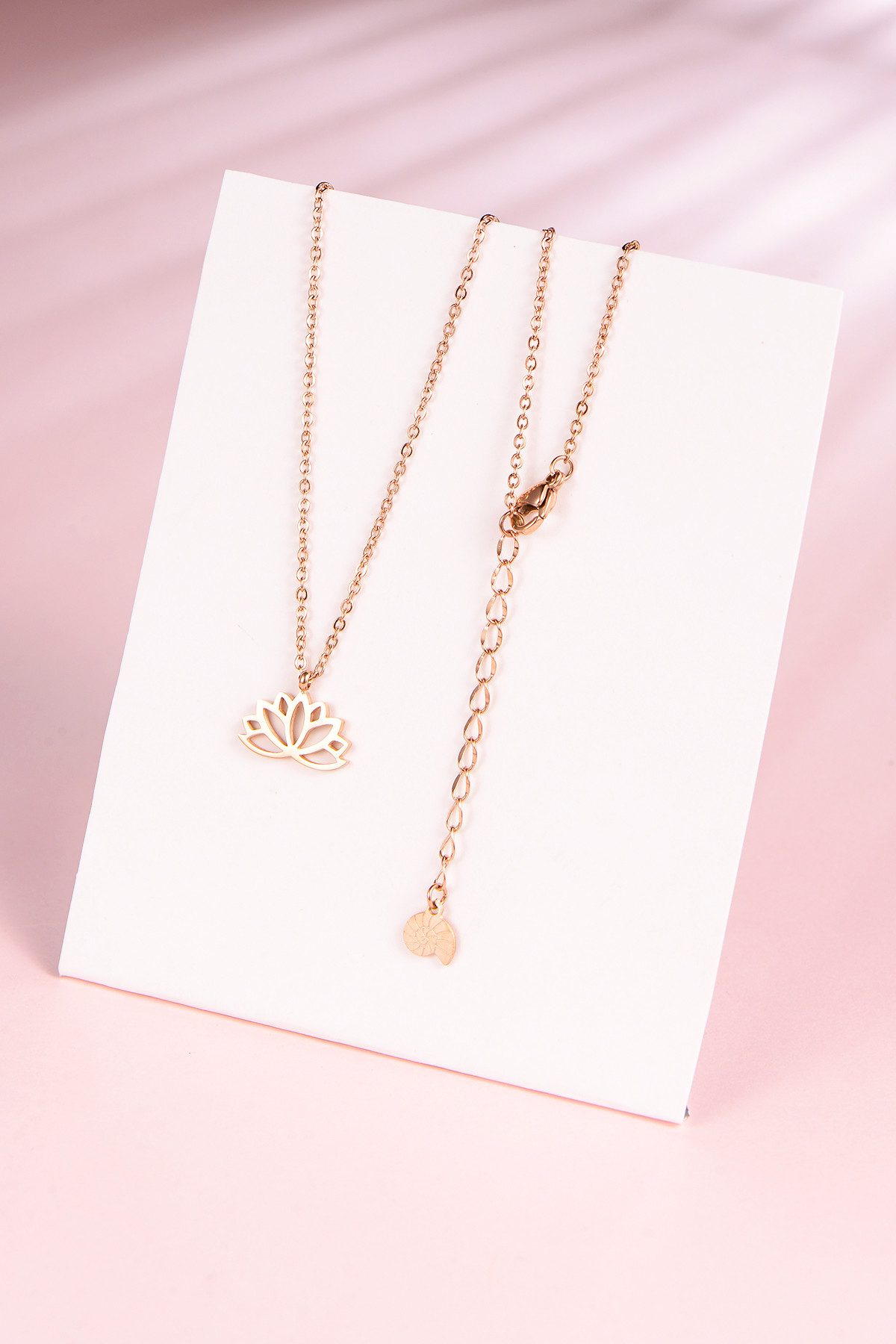Hey Happiness Kette mit Anhänger Kette Damen Blume hängend, Edelstahlkette Charm, Halskette Damen Lotus 18K Gold Roségold, wasserfest