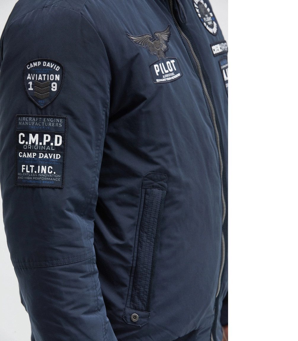 CAMP DAVID Winterjacke Wattierter Fliegerblouson mit Label Patches blue navy