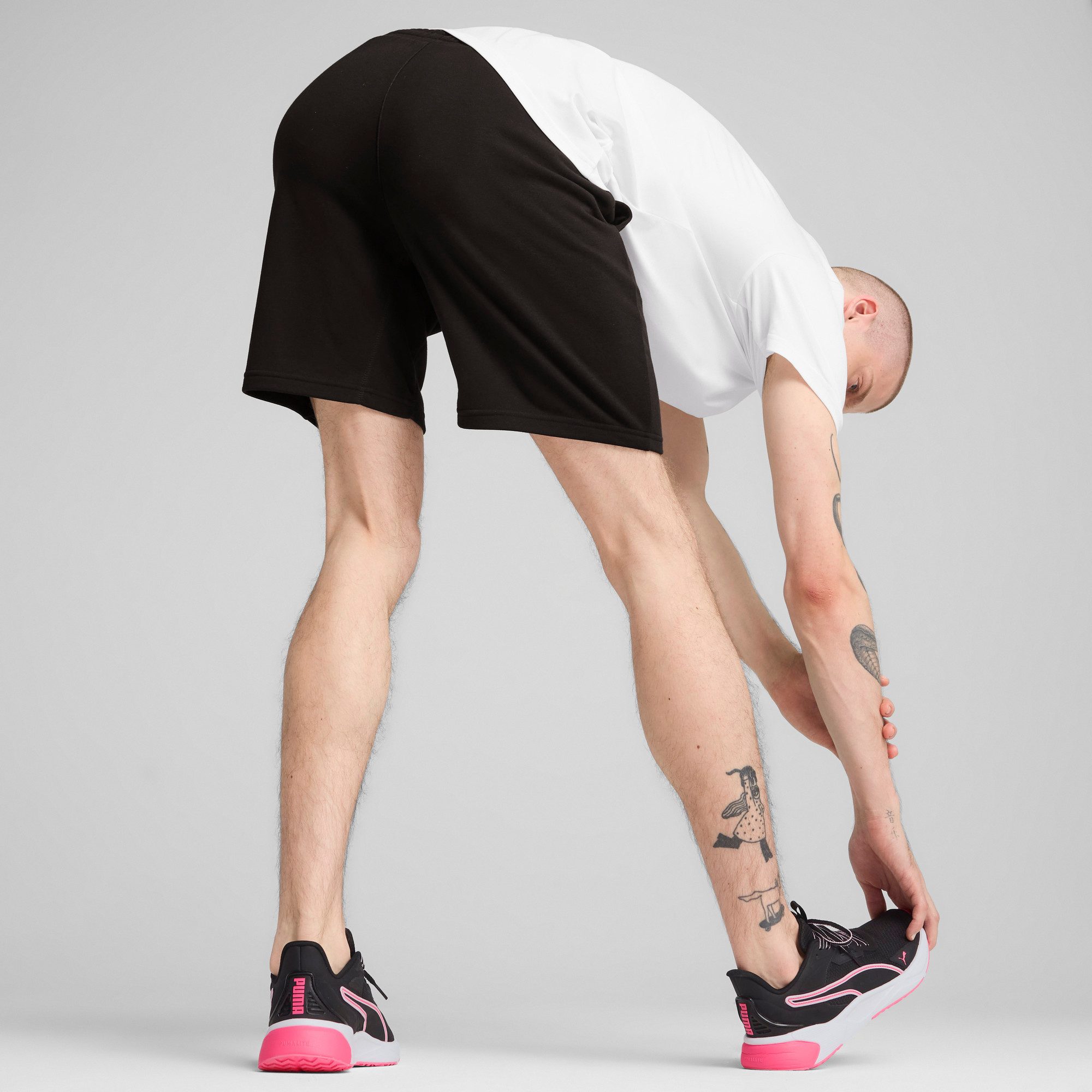 PUMA Trainingsshorts M TAD ESSENTIALS 8" KNIT SHORT aus Baumwollmischung, mit DryCELL Technologie, atmungsaktiv