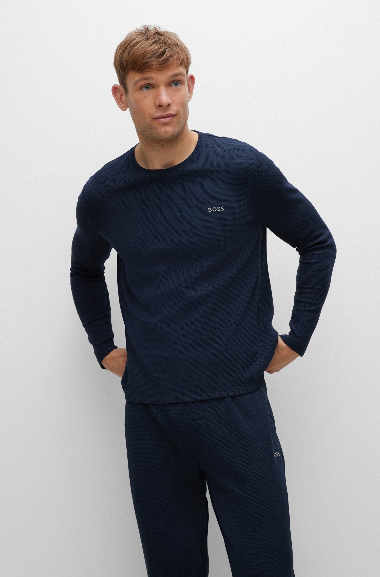 BOSS Langarmshirt Waffle LS-Shirt auf der Dark-Blue BOSS mit Stickerei Brust