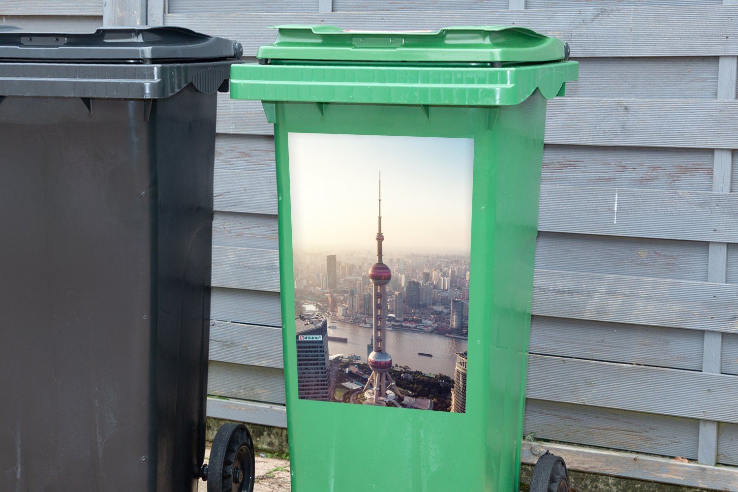 Wandsticker Shanghai (1 des Tower in MuchoWow Pearl Mülleimer-aufkleber, Luftaufnahme Abfalbehälter Container, St), Mülltonne, Sticker, Oriental