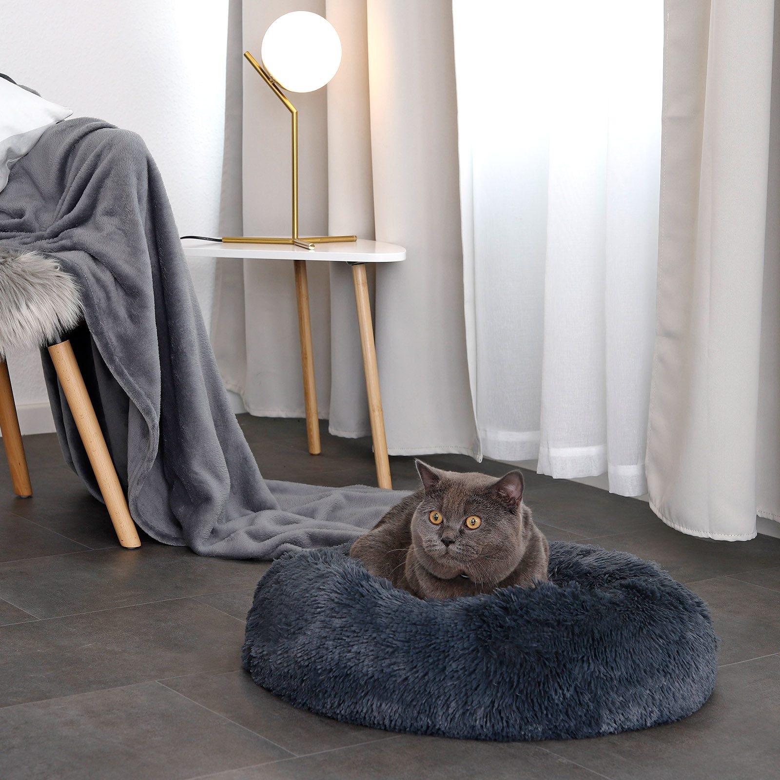 lionto Tierkissen für Katzen, Donutbett mit Plüschbezug, Katzenkissen Ø40 cm, dunkelgrau, Plüschbezug, rundes Bett mit Anti-Rutsch-Boden, erhöhter Rand für Geborgenheit