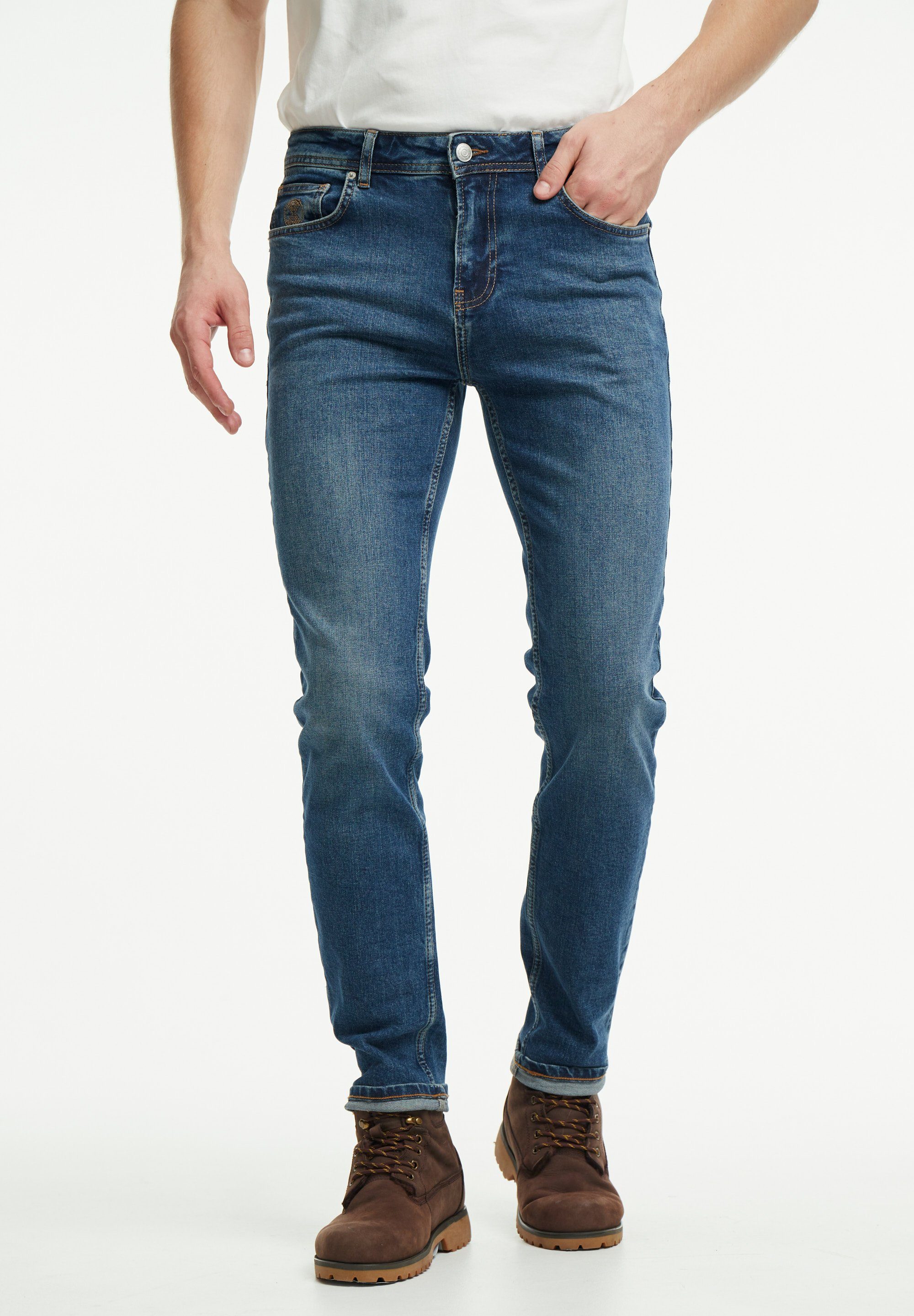 wem Tapered-fit-Jeans Oscar Tapered Fit – Mittlere Bundhöhe: Oben breiter, unten schmaler inky dark blue