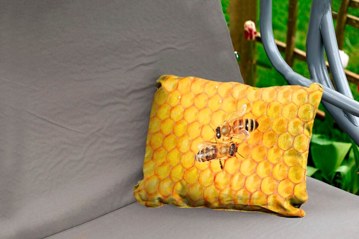 Polyester, MuchoWow Honigbienen Dekokissen Dekokissenbezug, Kissenhülle Zwei Honigwabe, Outdoor-Dekorationskissen, auf einer