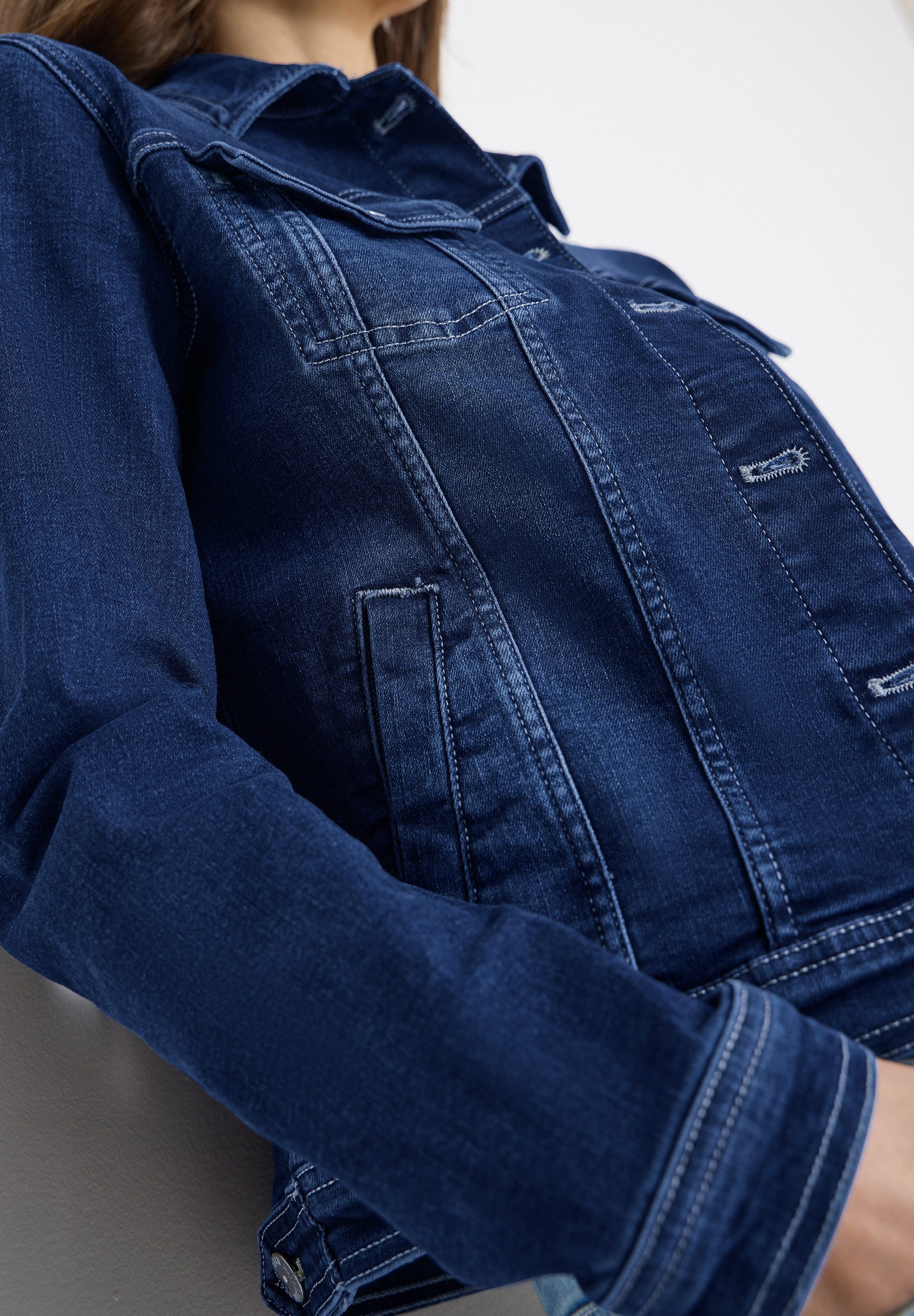 CECIL Jeansjacke mit Brusttaschen und Knöpfen – Bild 4 von 5