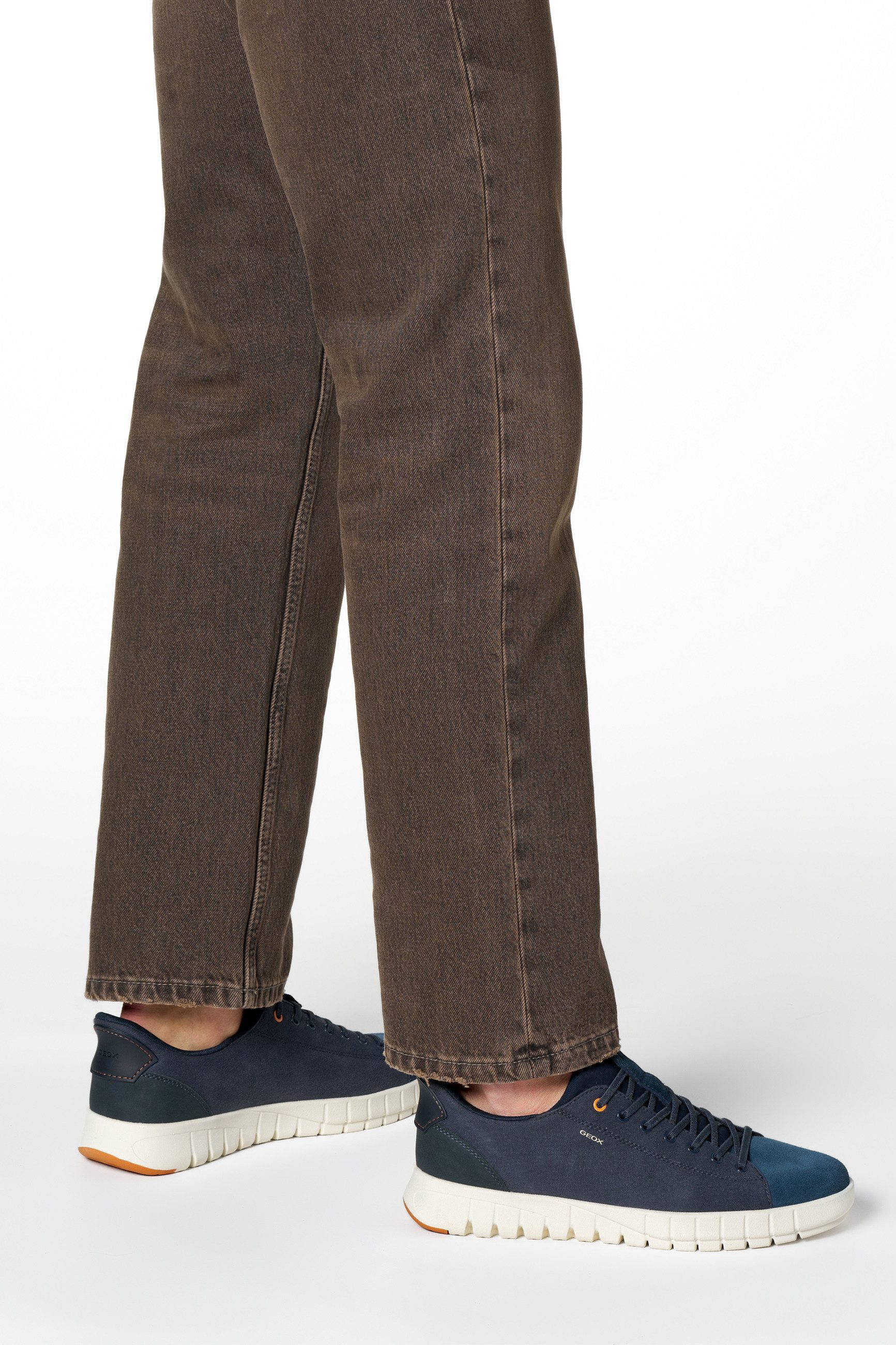 Geox U FLEXTRIDE PLUS Slip-On Sneaker Freizeitschuh, Schlüpfschuh mit Logoschriftzügen und Kontrastbesatz