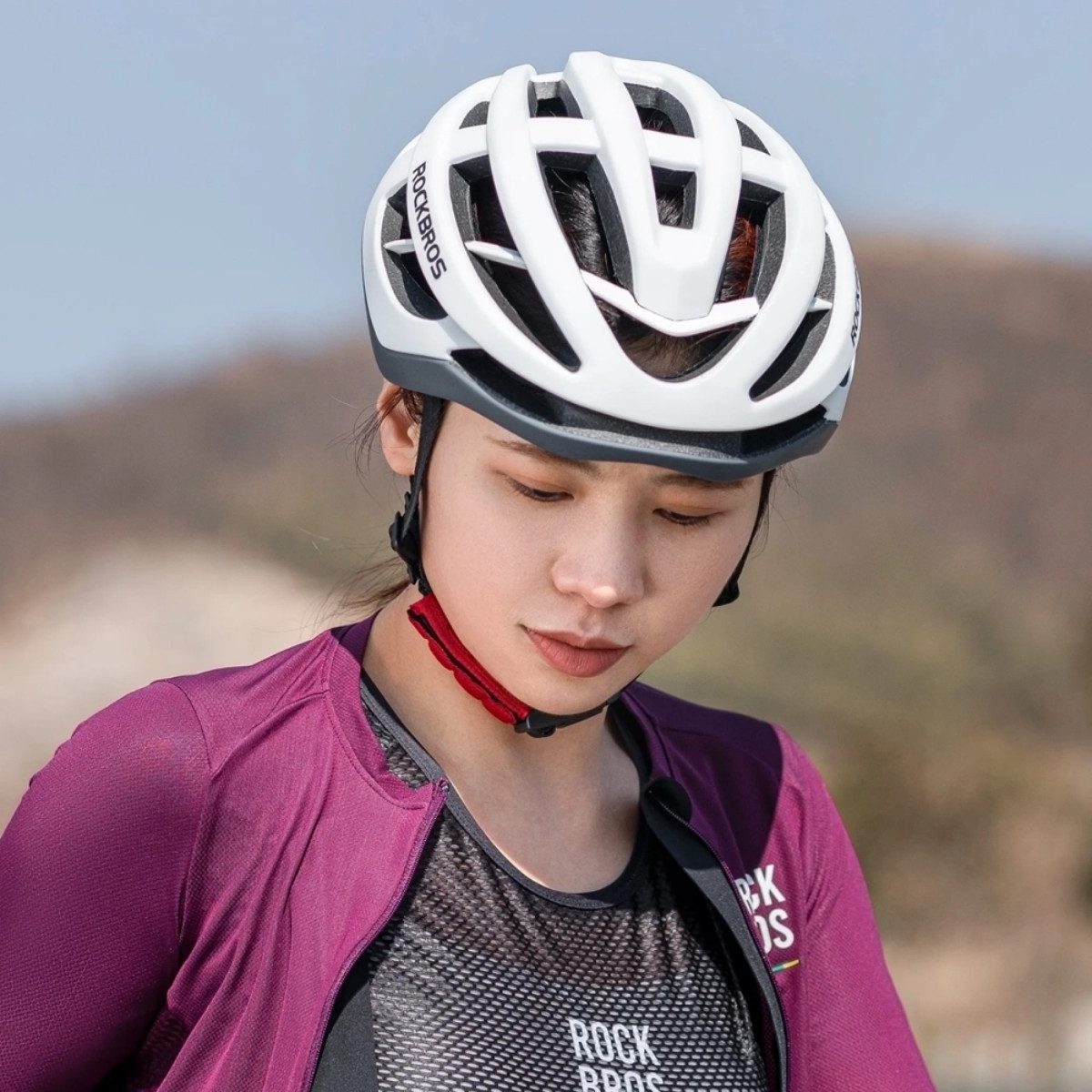 ROCKBROS Fahrradhelm HC-58BK, Aerodynamischer Helm mit optimaler Belüftung