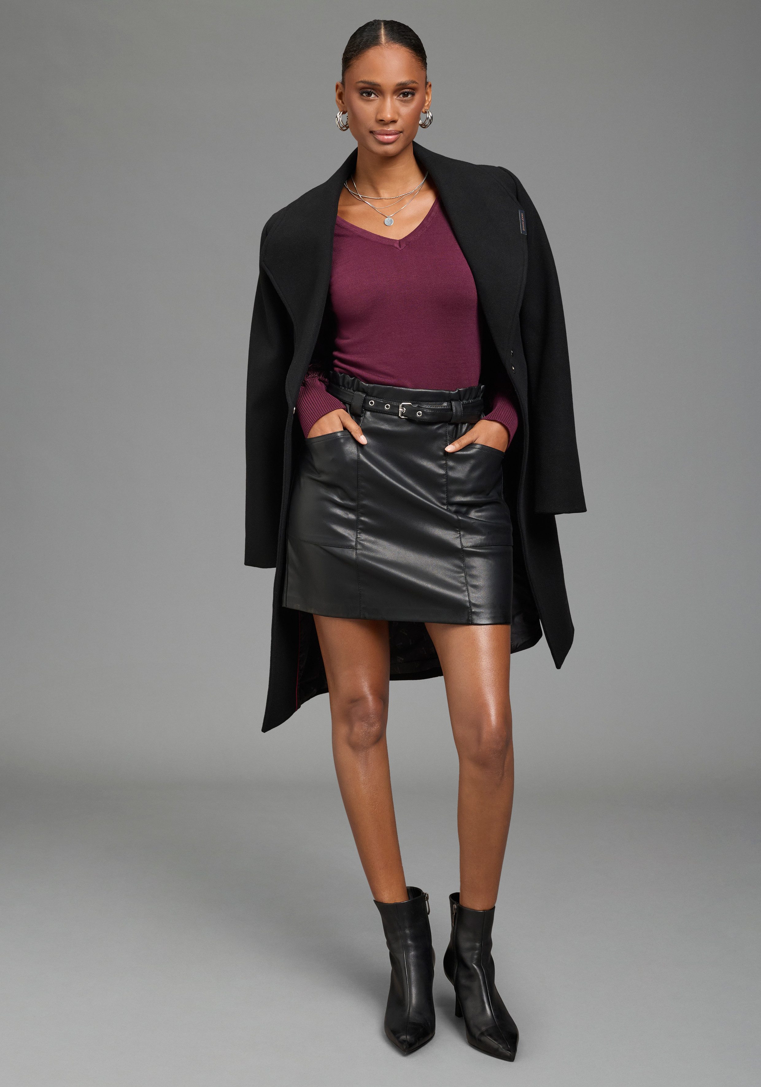 Zum Outfit 11
