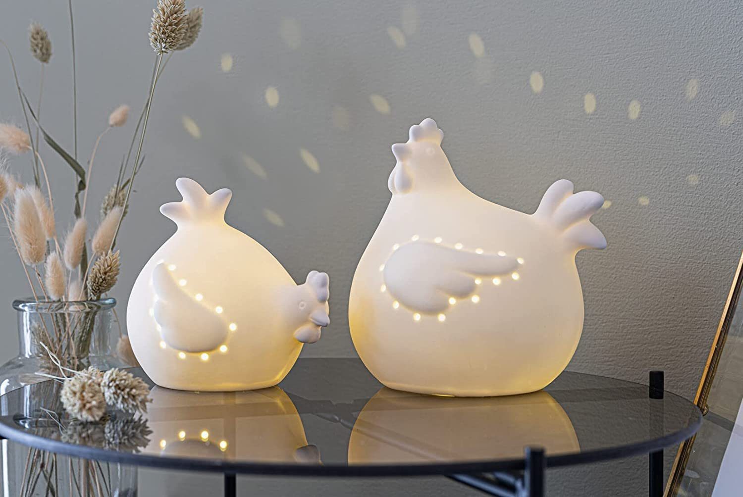 Dekoleidenschaft LED-Dekofigur Huhn "White" aus Porzellan, weiß, mit LED  Beleuchtung, Osterdeko (2 St., im Set), zum hinstellen, Hühnerfigur,  Dekofigur, Porzellandeko leuchtend