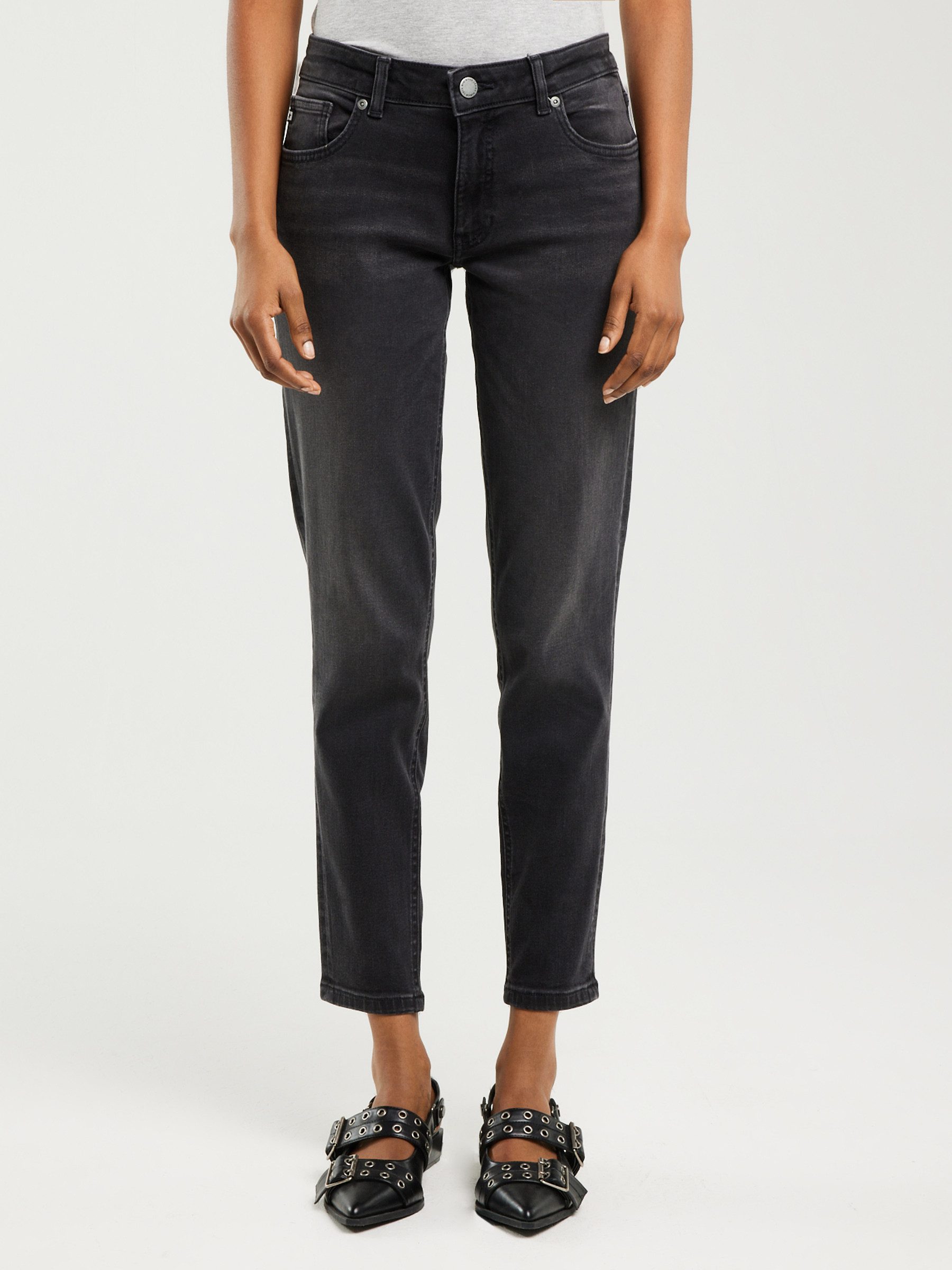 BIG STAR Tapered-fit-Jeans MAGGIE normale Leibhöhe günstig online kaufen