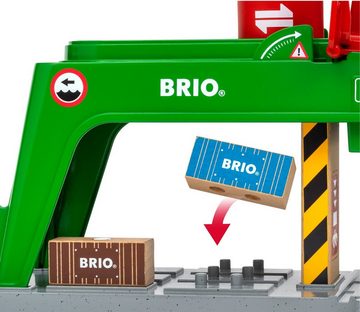 BRIO® Spielzeugeisenbahn-Erweiterung BRIO® WORLD, Bahn Verlade-Terminal, FSC®- schützt Wald - weltweit