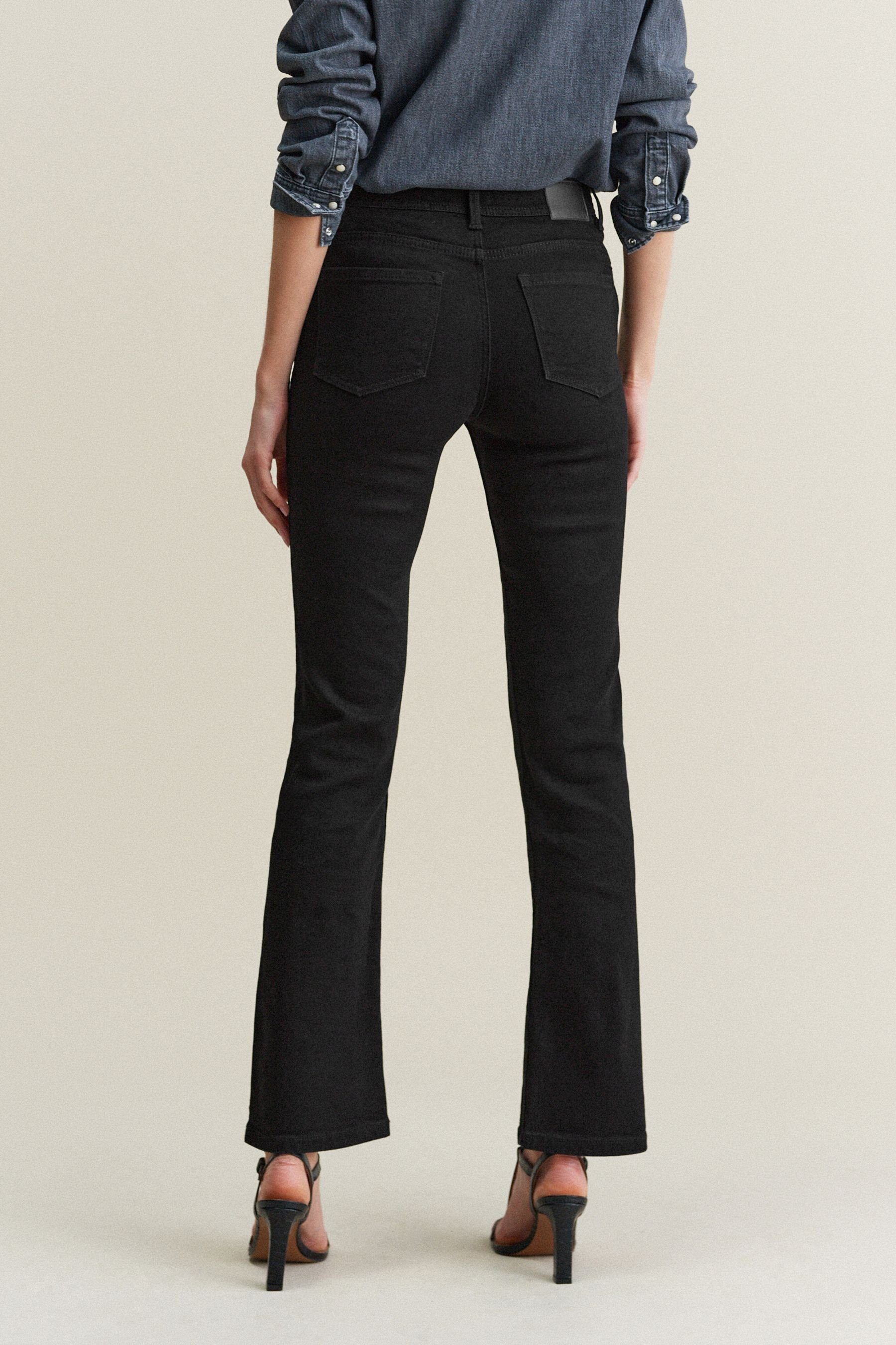 Next Bootcut-Jeans Superweiche Bootcut-Jeans, Kurzgröße (1-tlg) günstig online kaufen