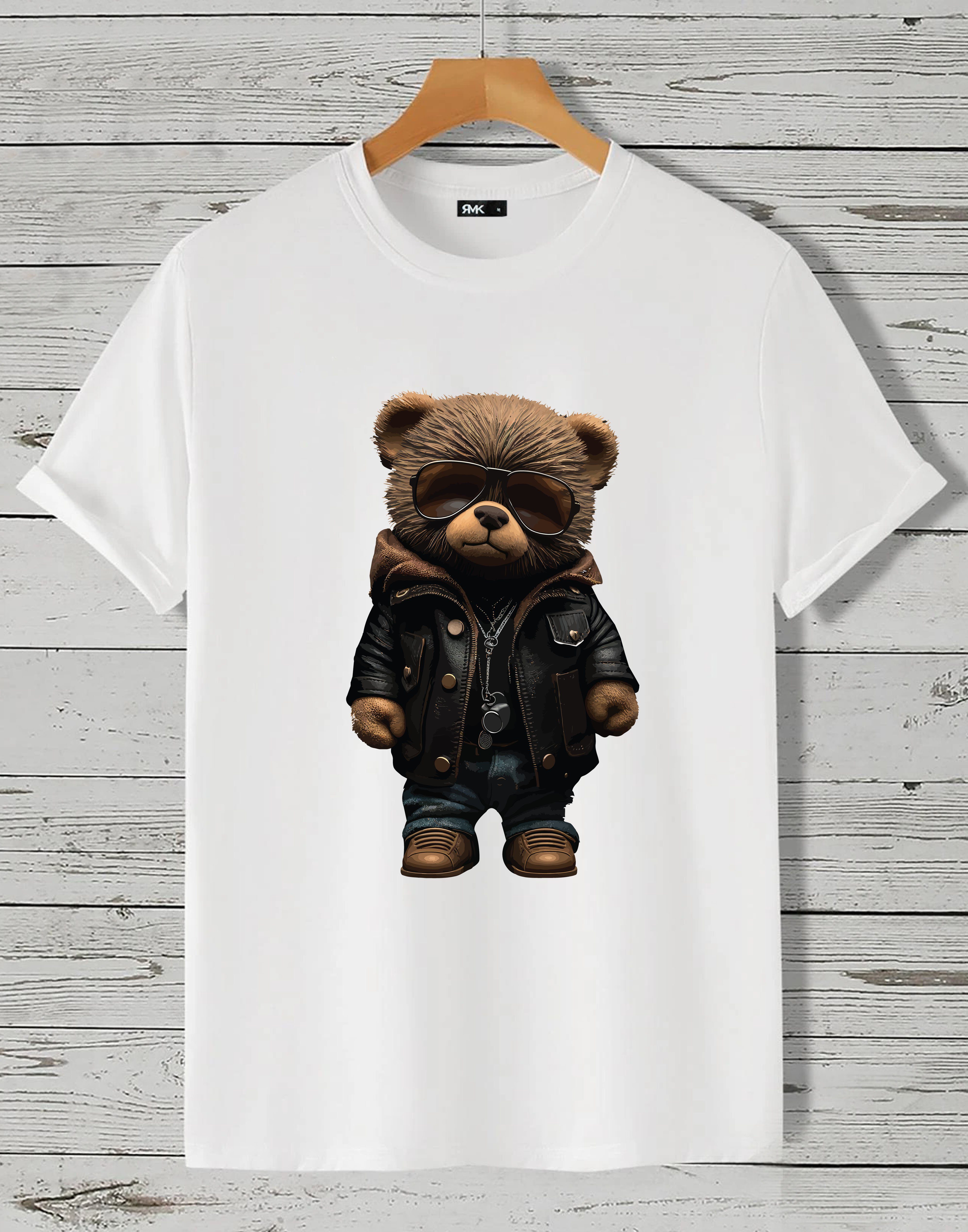 RMK T-Shirt Herren Shirt Rundhals Basic Druck (Teddybär Sonnenbrille Lederjacke) in Unifarbe, mit lizenziertem Print, aus Baumwolle Weiß