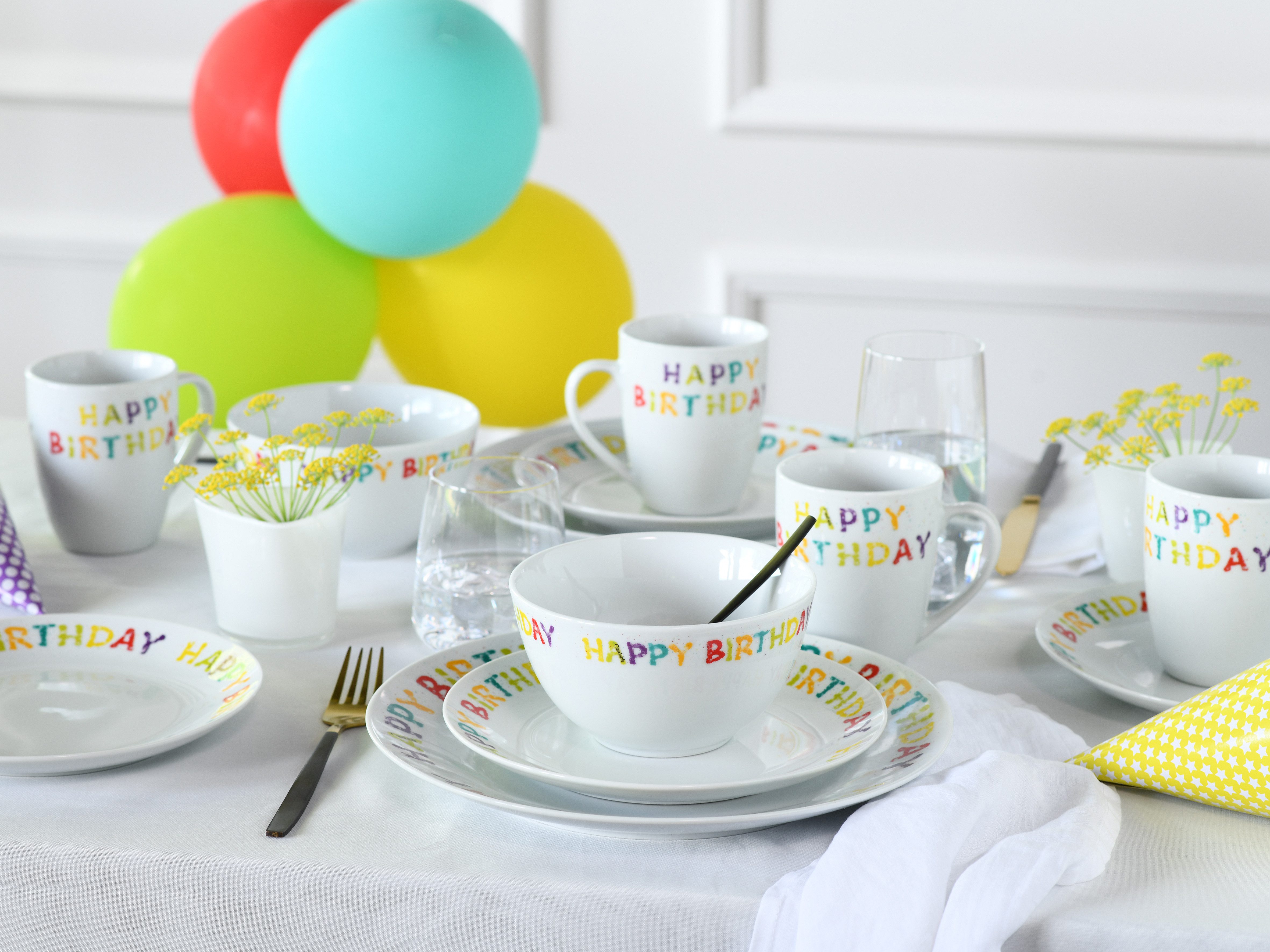 CreaTable Kombiservice Happy Birthday, Kombi-Service 20-tlg. (20-tlg), 4 Personen, Porzellan, Fröhliches buntes Geschirr, Für alle Geburtstagsfeierlichkeiten