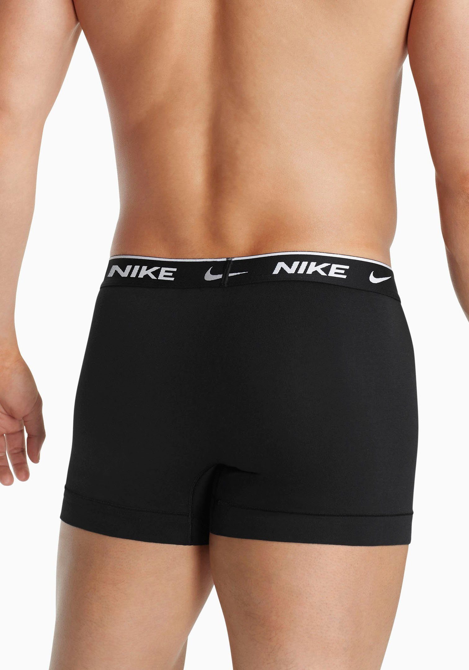 3-St., schwarz NIKE aus 3er-Pack) (Packung, Boxer 3PK TRUNK Underwear Baumwoll-Stretch