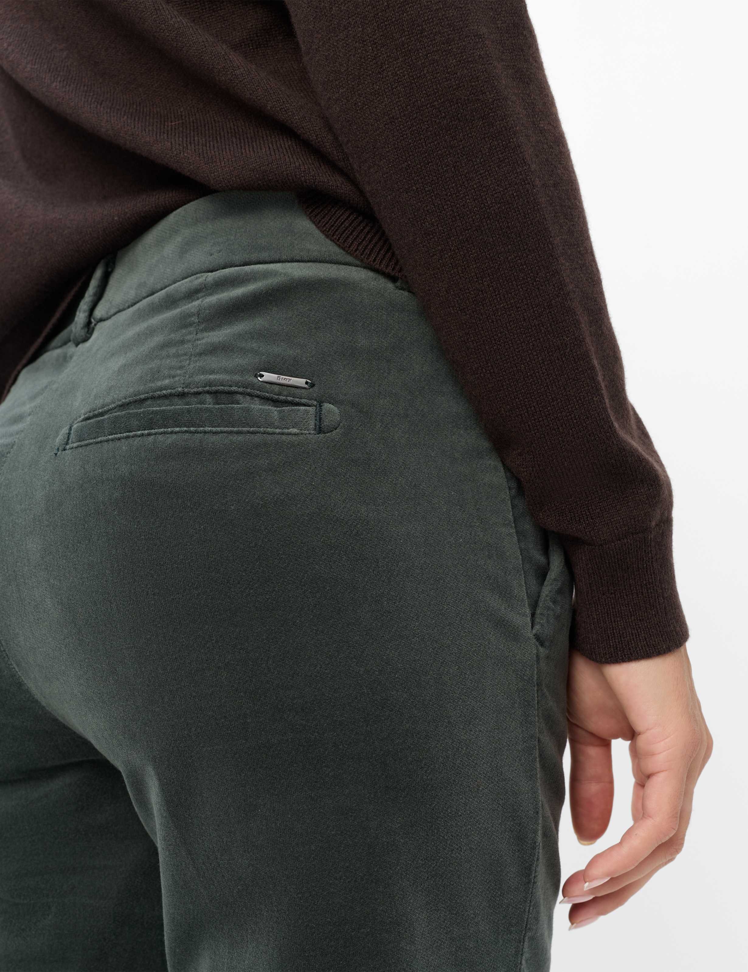 Brax Cordhose Style MARON S Samt: Chinohose im Regular Fit – Bild 4 von 5