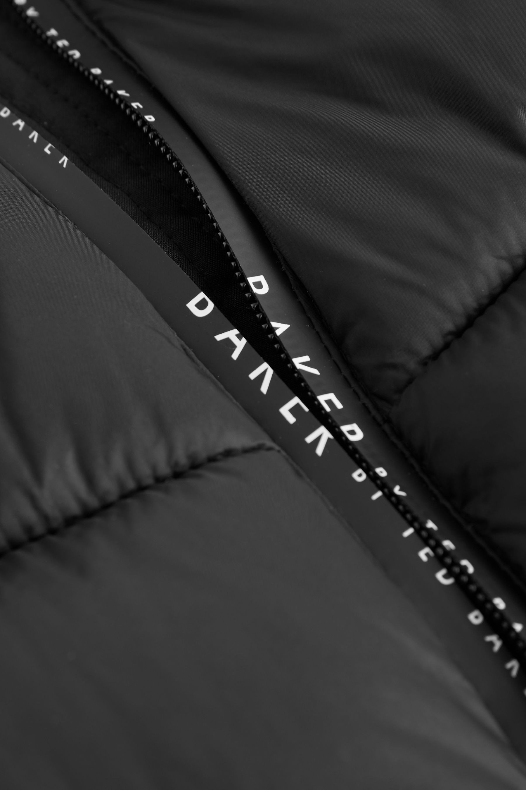 Baker by Ted Baker Steppweste Baker by Ted Baker Wasserabweisende Steppweste (1-tlg)