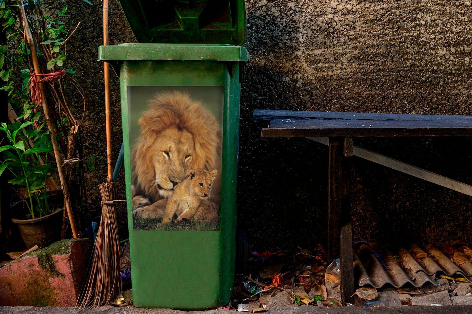 - St), Baby-Löwe (1 Sticker, Mülltonne, MuchoWow Jagd Container, Wandsticker Wild Abfalbehälter - Mülleimer-aufkleber,