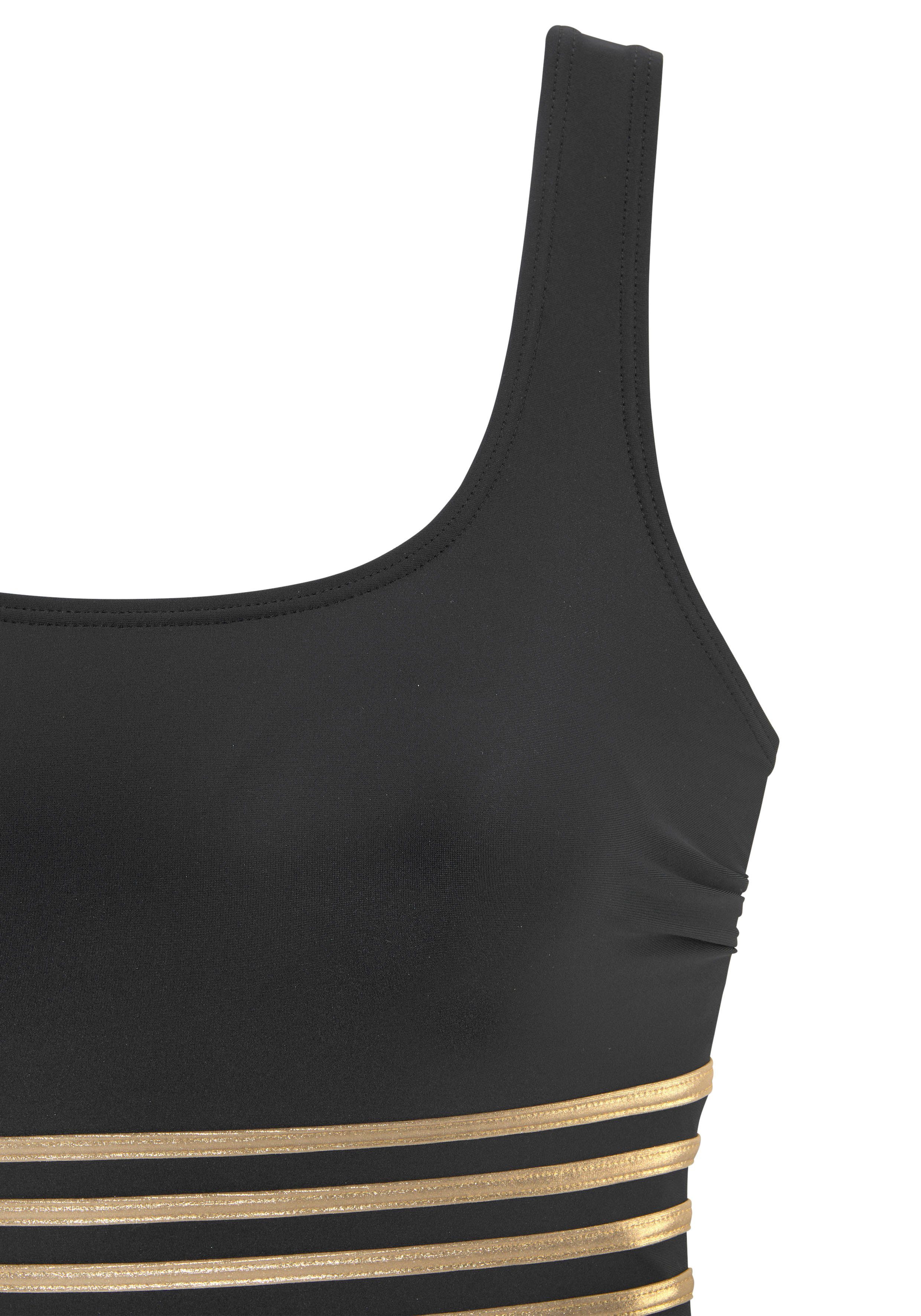 LASCANA Badeanzug Elodie mit trendigem Materialeinsatz