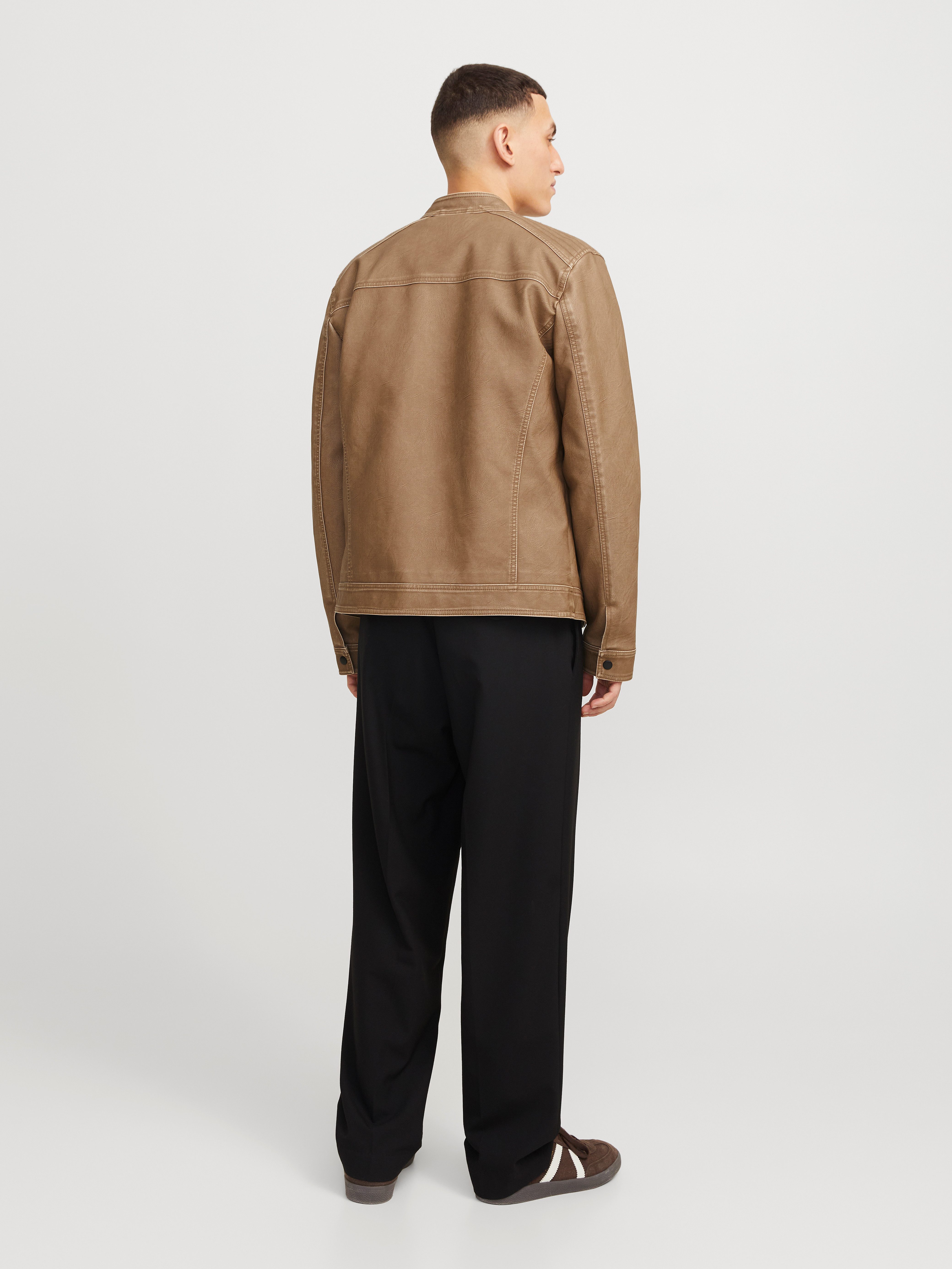 Jack & Jones Lederimitatjacke JJEWARNER WASHED PU JACKET NOOS mit Bandkragen