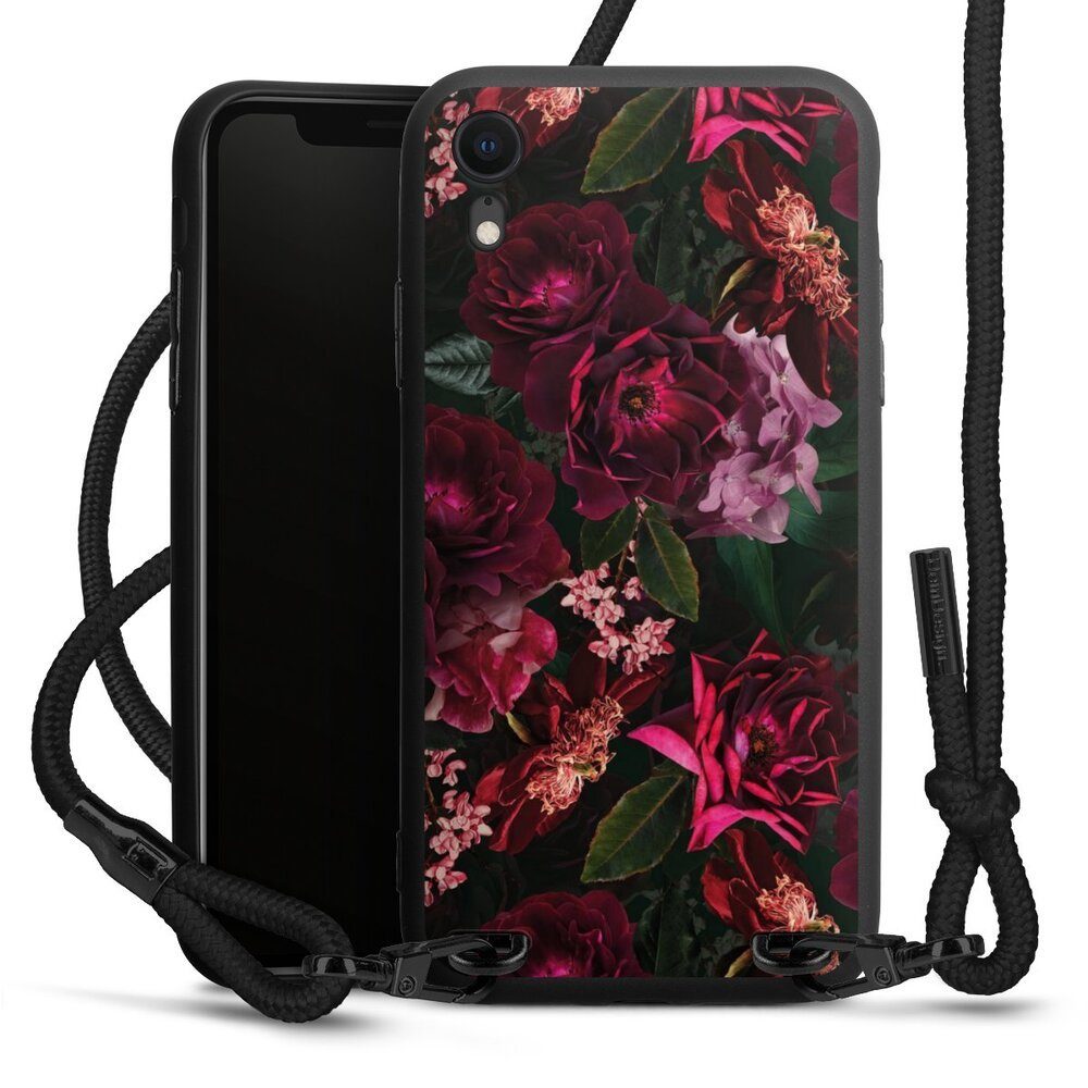 DeinDesign Handyhülle Rose Blumen Blume Dark Red and Pink Flowers, Apple iPhone Xr Premium Handykette Hülle mit Band Case zum Umhängen