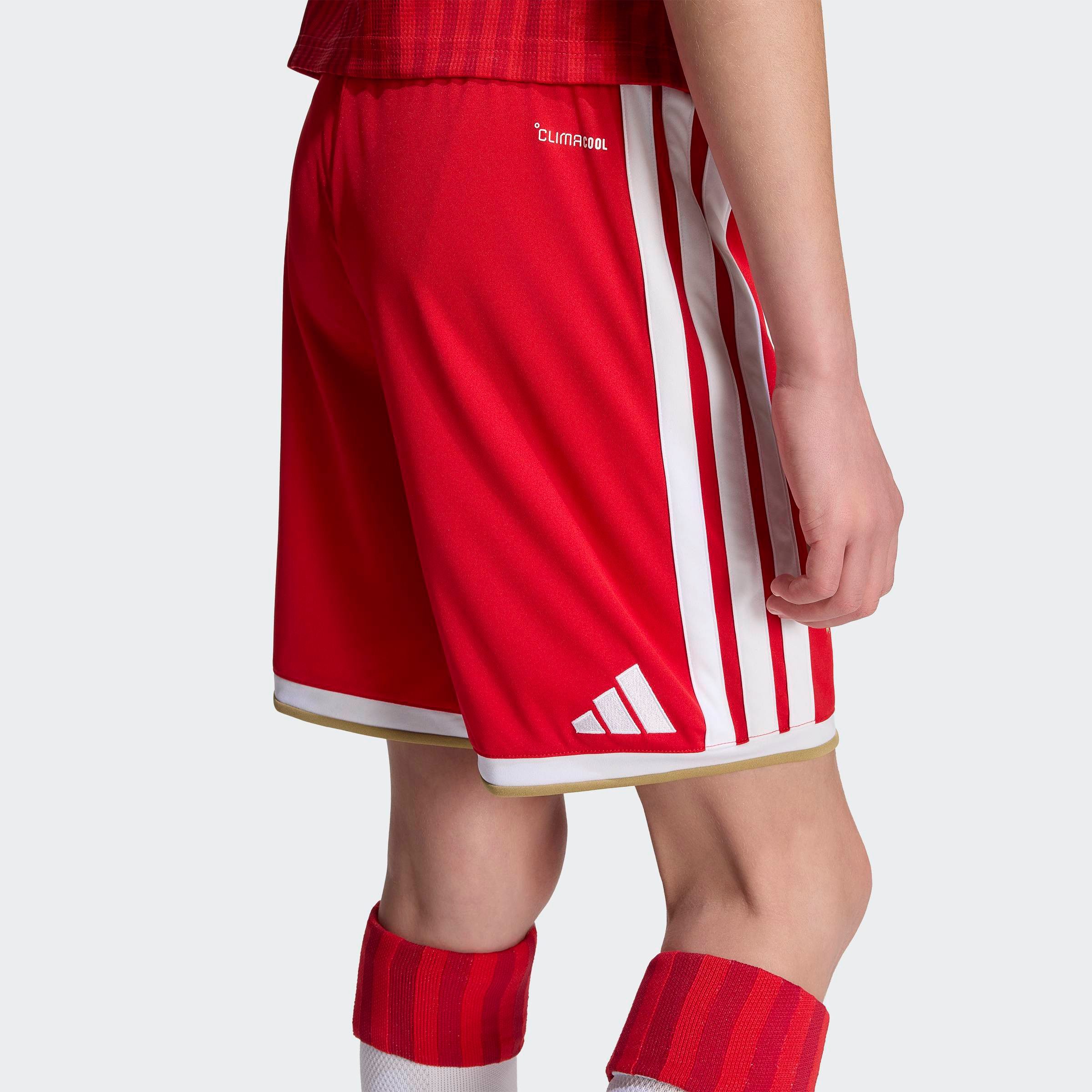 adidas Performance Trainingsshorts FCB H SHO Y reguläre Passform, für Fußball, mit Vereinslogo