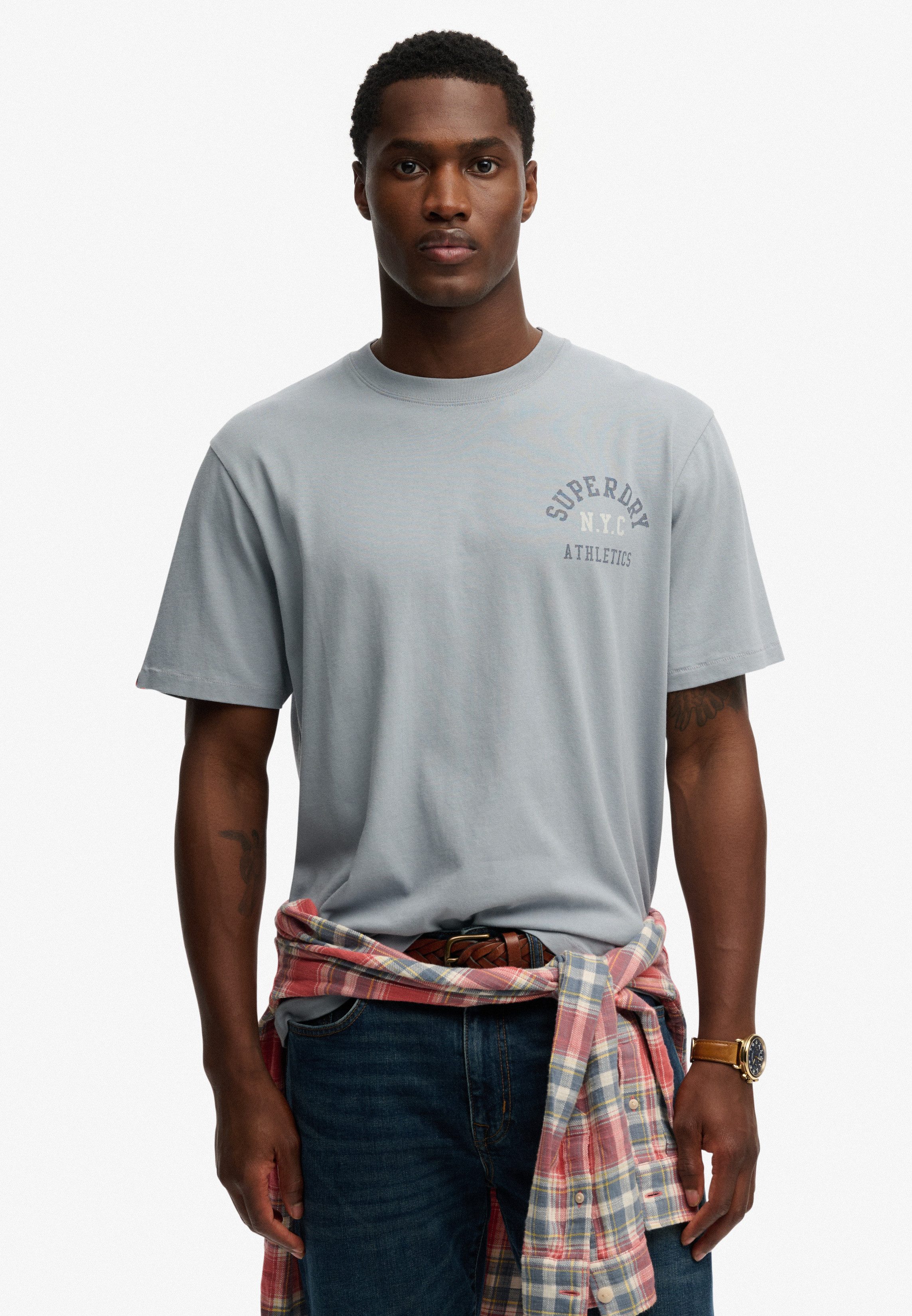 Superdry Rundhalsshirt ATH ESS TEE
